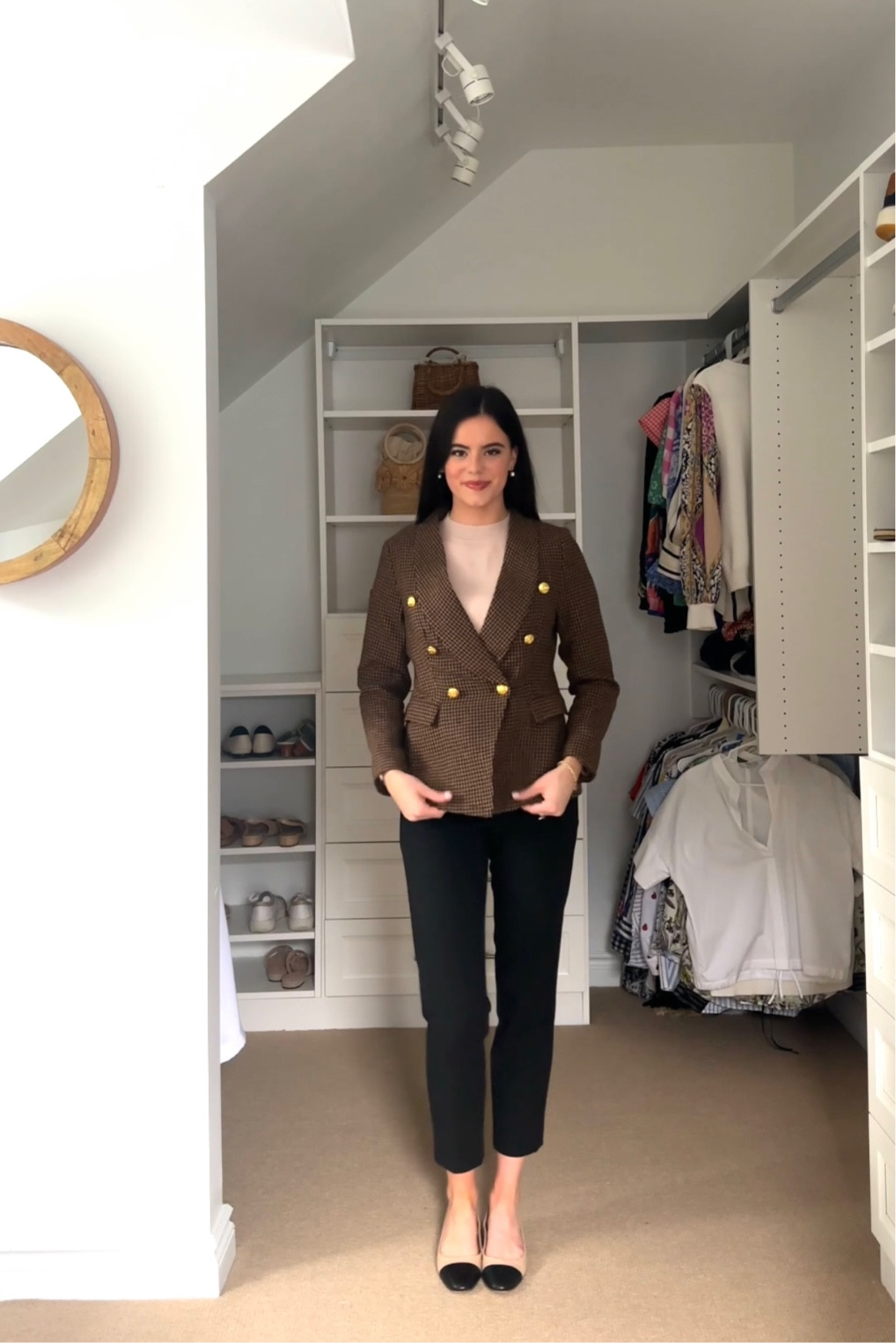 Autumn work look! This blazer is under $50 from Amazon and perfect for fall! Wearing a puff sleeve sweater underneath - especially helpful for layering!🍂 

#LTKFind #LTKSale #LTKSeasonal