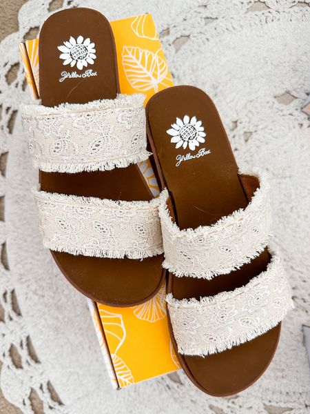 Finley slide sandals from yellow box shoes also comes in denim and pink!💛
Linked some of my other favorites below!

Summer sandals// summer slides// summer wedges 

#LTKFindsUnder50 #LTKStyleTip