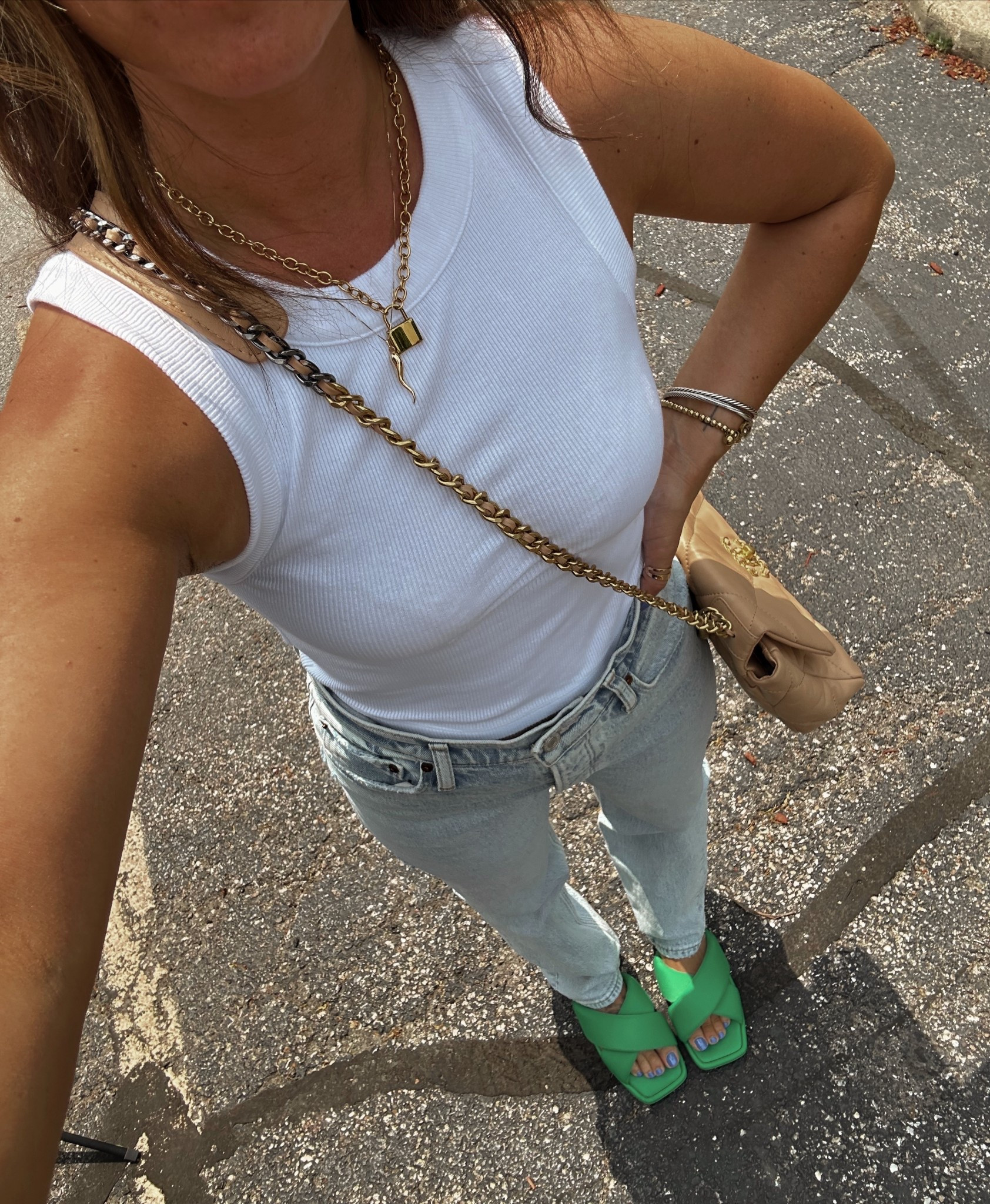 Simple spring outfit with a pop of color 💚

#LTKgrwm #LTKdayinmylife #LTKootd