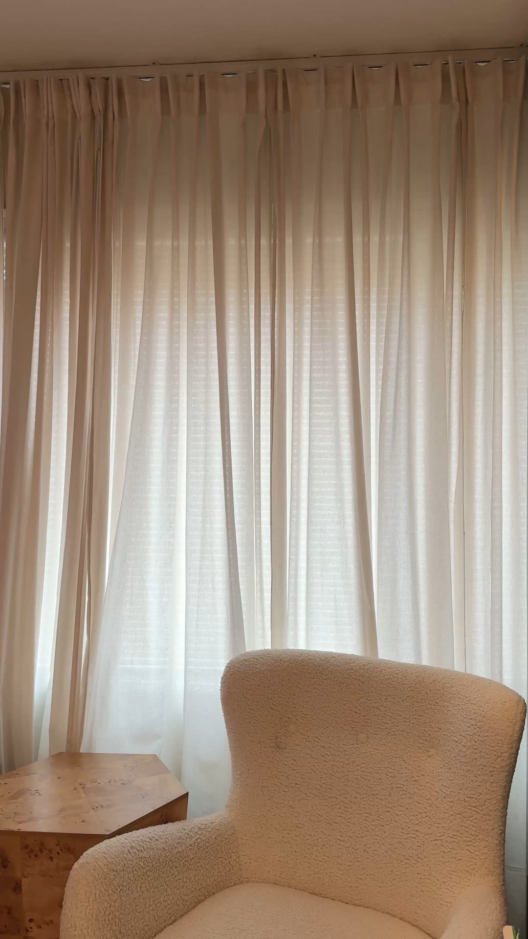 Motorized/automated curtain track 

#LTKmorningroutine #LTKHome