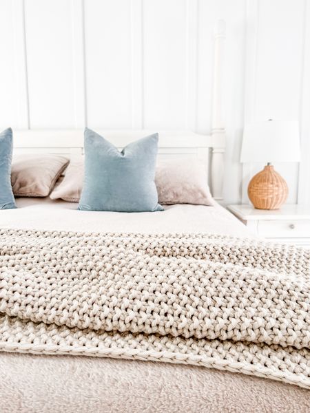 My chunky knit bed blanket is on sale at Target! 

Chunky throw, neutral throw blanket. Bedding, cozy bed blanket, end of the bed blanket, chunky throw blanket, woven lamp, rattan lamp, wicker lamp. Coastal decor. Bedroom decor, nightstand lamp, table lamp. Neutral decor.


#LTKhome #LTKsalealert #LTKFind