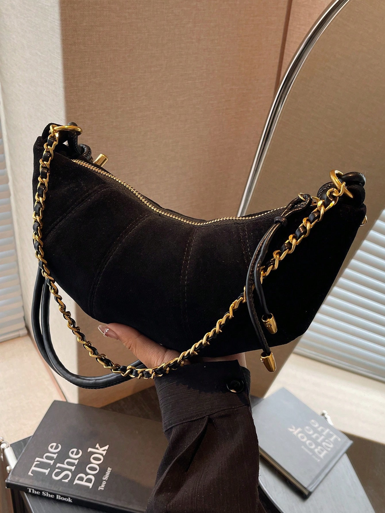 low tea 1pc Ladies Retro Faux Suede Shoulder Bag, Quilted Patchwork Design With Adjustable Metal ... | SHEIN