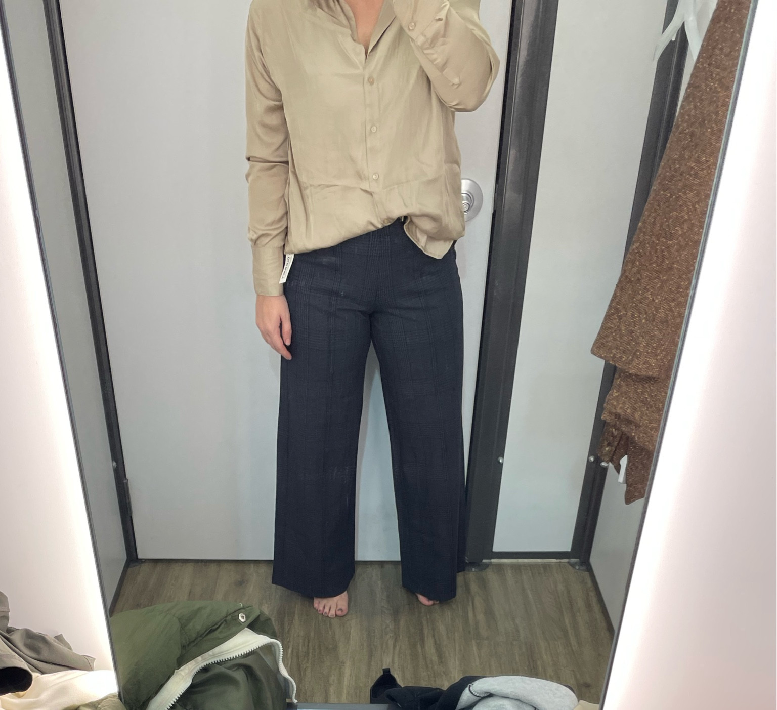 Old navy work wear

Fall fashion, satin blouse, trousers, high waisted pant, plaid pants, business 

#LTKsalealert #LTKunder100 #LTKworkwear