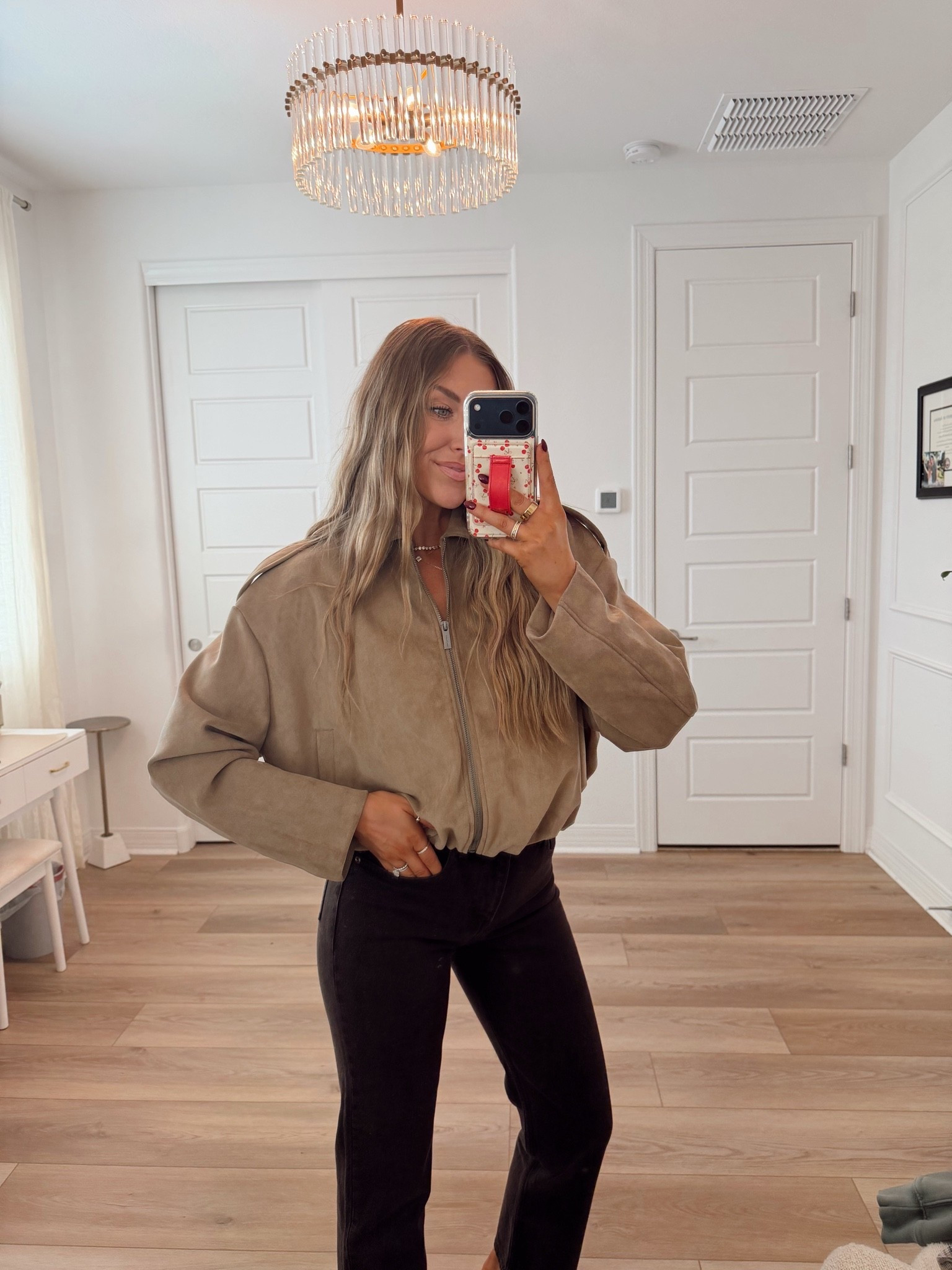 The perfect fall staple jacket! Suede bubble hem bomber jacket 😍 Wearing an XS