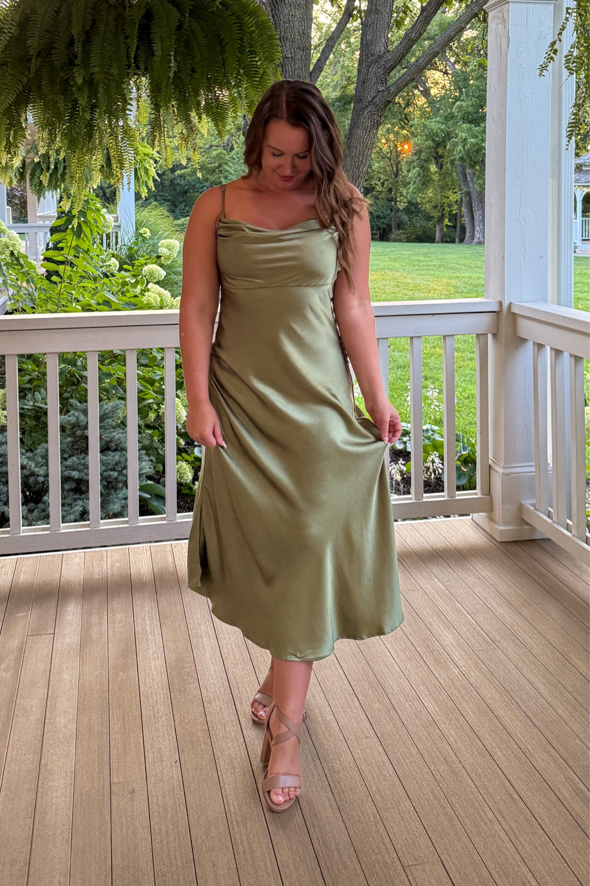 Beautiful wedding guest dress for a summer wedding! The material was stunning and so flattering on. I’m a medium in most things and that’s what I ordered in this dress. Comes in lots of colors too! This is is the olive color

#LTKParties #LTKautumn #LTKWedding