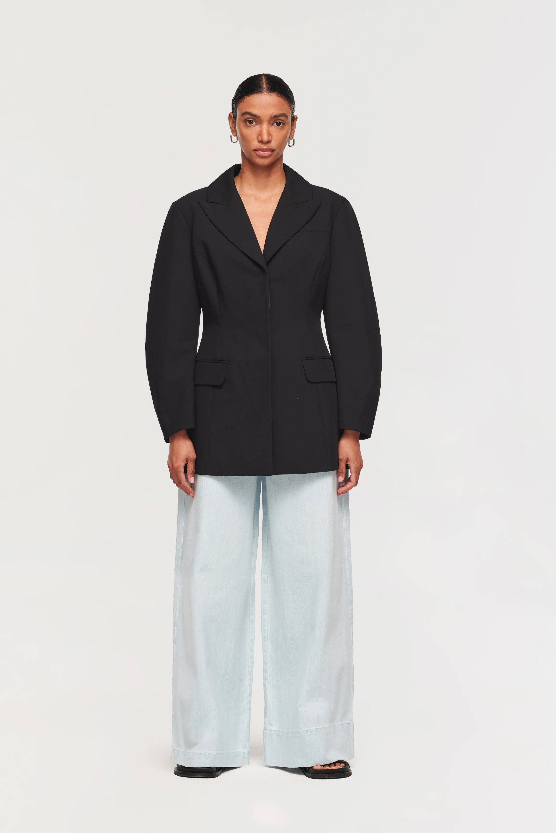 Mariah | Curved Sleeve Hourglass Blazer in Black | ALIGNE | ALIGNE UK & EU