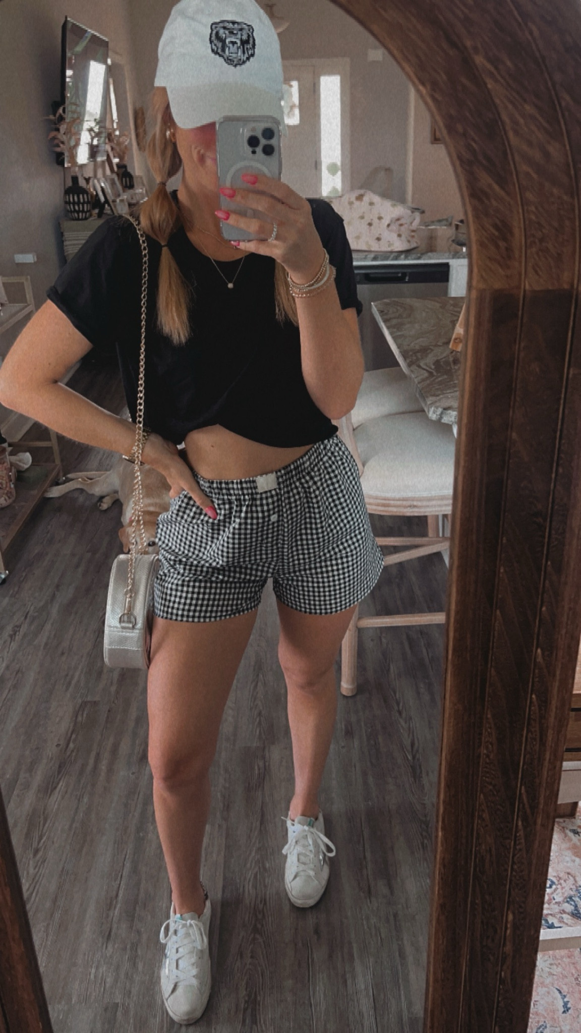 Basic tee! So soft and comfortable 

#LTKSeasonal #LTKBacktoSchool #LTKStyleTip