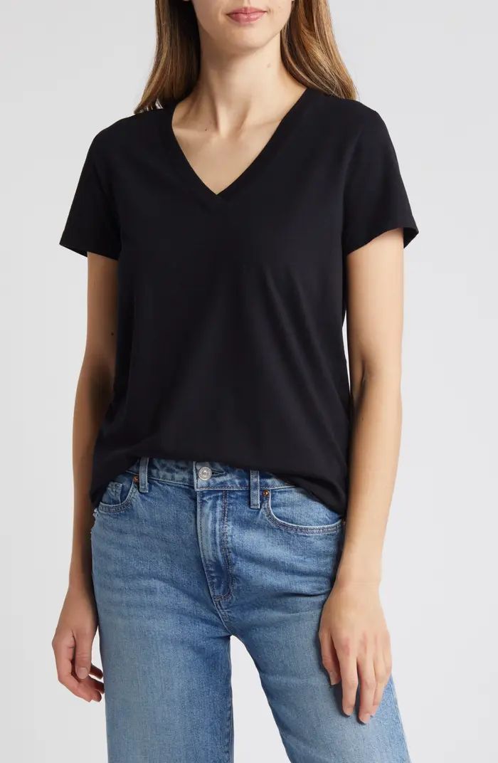 Caslon® Stretch Cotton Blend V-Neck T-Shirt | Nordstrom | Nordstrom