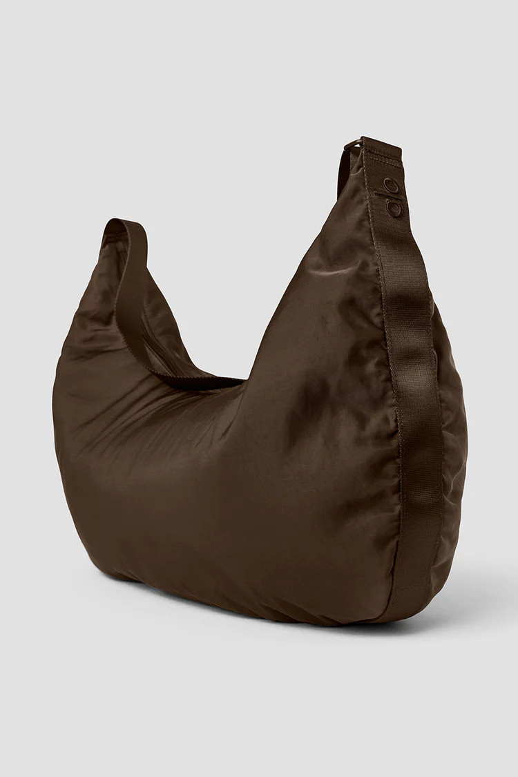 Om The Go Gym Sling Bag | Alo Yoga (US)