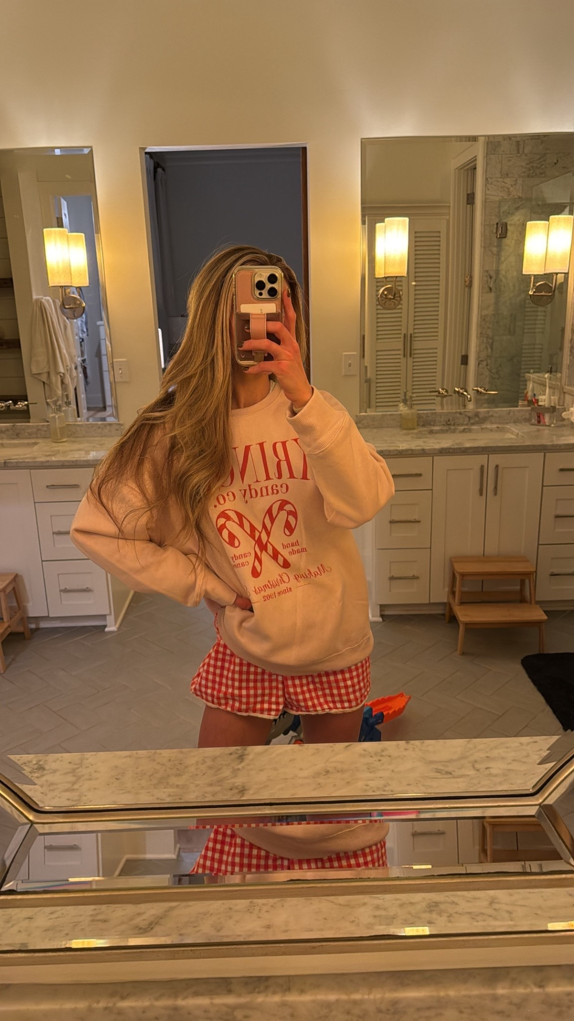 Picked up this cute Christmas sweatshirt from Walmart today for under $13!! I grabbed the L for an oversized fit 