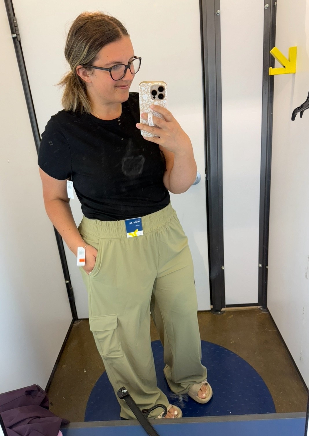 Xl in both! 

#LTKSeasonal #LTKActive #LTKMidsize