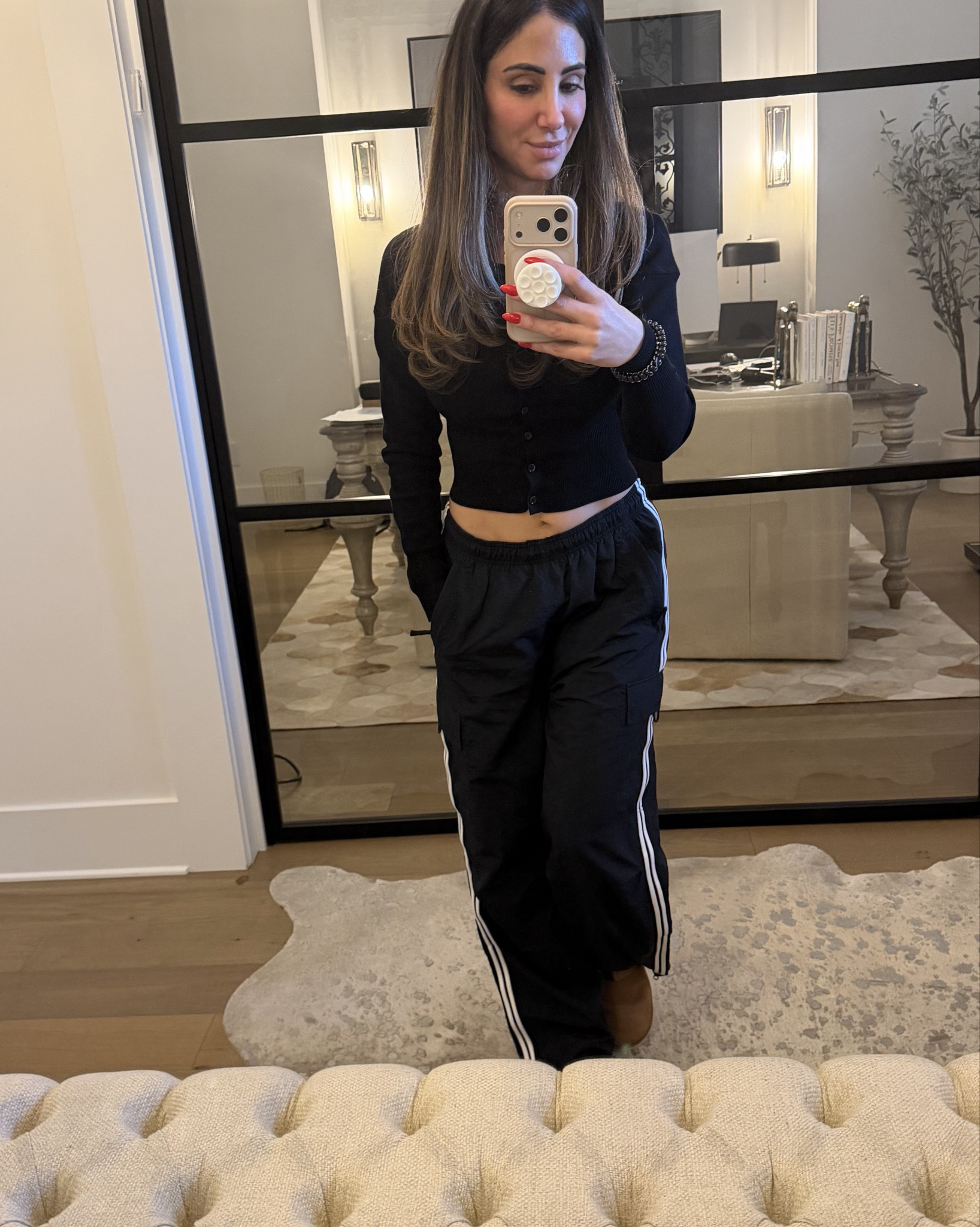 Comfy, cozy chic OOTD 

#LTKootd #LTKSeasonal #LTKmomlife