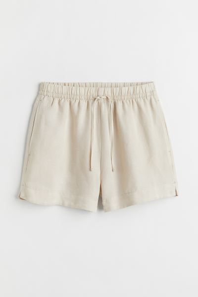 Conscious choice  New ArrivalShorts in a woven linen and viscose blend. Drawstring and soft, cove... | H&M (US + CA)