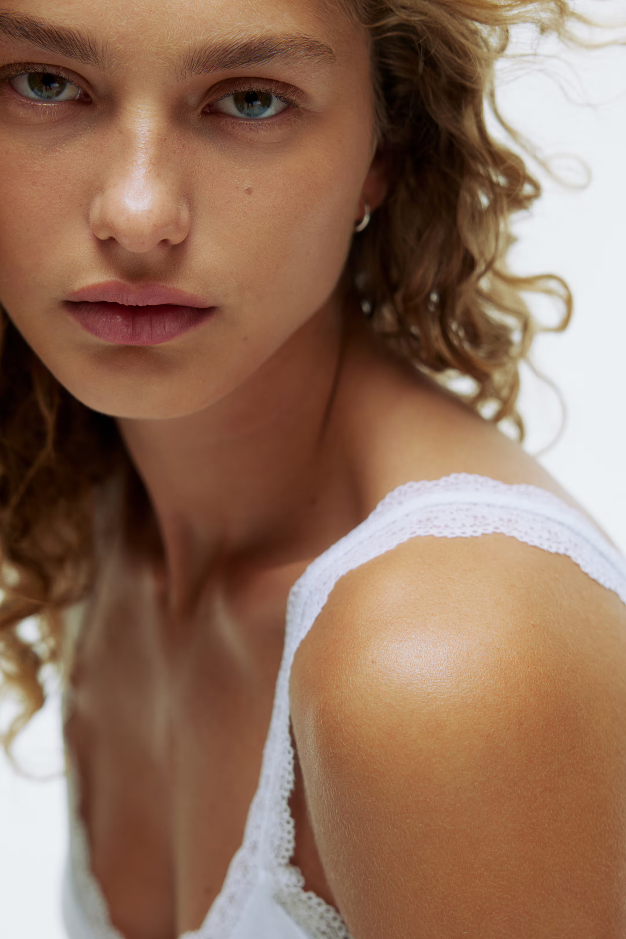 Pyjama cami top and shorts - V-neck - Sleeveless - White - Ladies | H&M GB | H&M (UK, MY, IN, SG, PH, TW, HK)