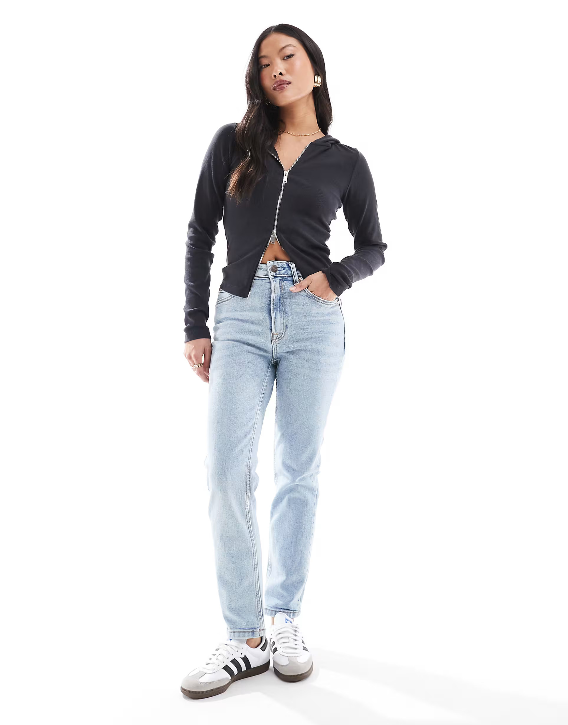 Stradivarius Petite cotton slim mom jean with stretch in washed blue | ASOS (Global)