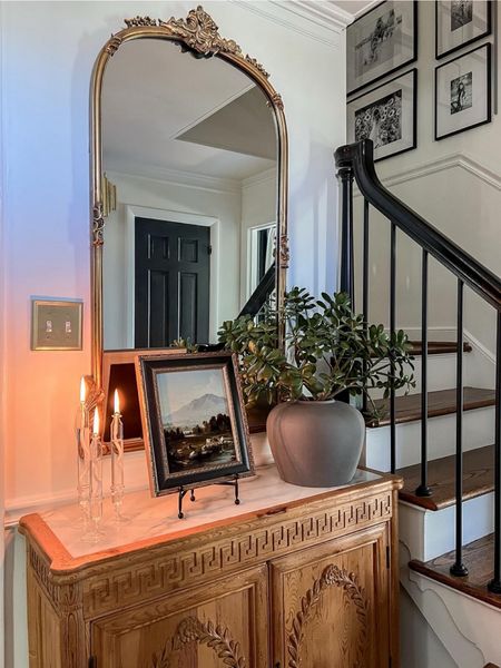 Entryway refresh! We added a new vase, greenery & candle oil lamps…

Entryway decorations, entryway table, afloral vase, floral stem, greenery 

#LTKhome