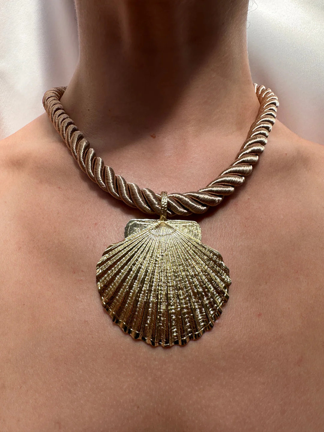 Sea Shell Rope Necklace | outdazl