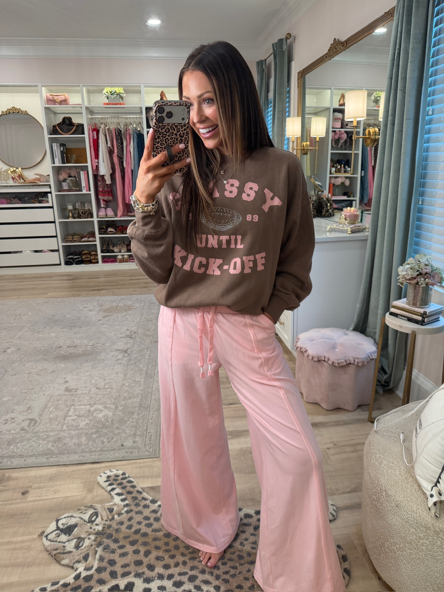 Perfect look for those cozy football Sundays! 

 #LTKootd #LTKActive
