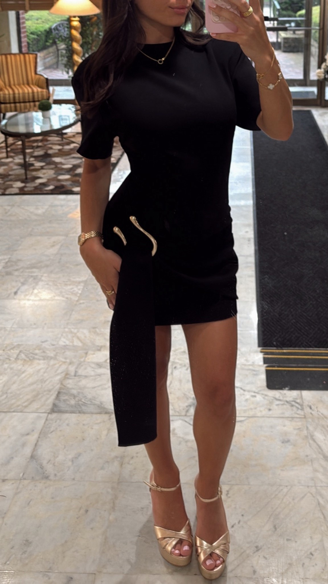 Martini dress 🍸

Dress - lioness 
Heel - Shultz 