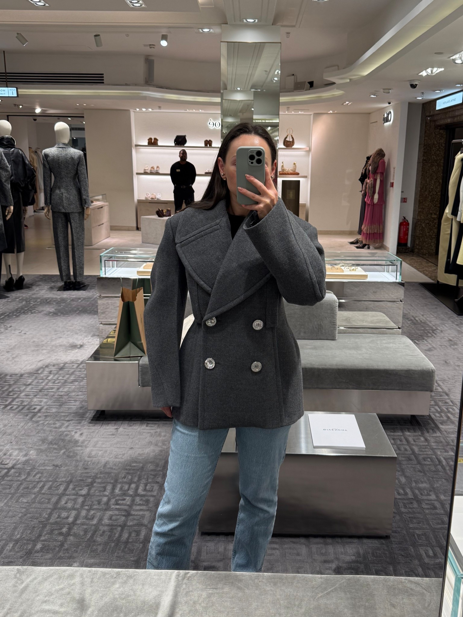 The most insane jacket now 40% off 🤩 wearing size 38 - would size down to 36

#LTKSaleAlert #LTKSeasonal #LTKGiftGuide