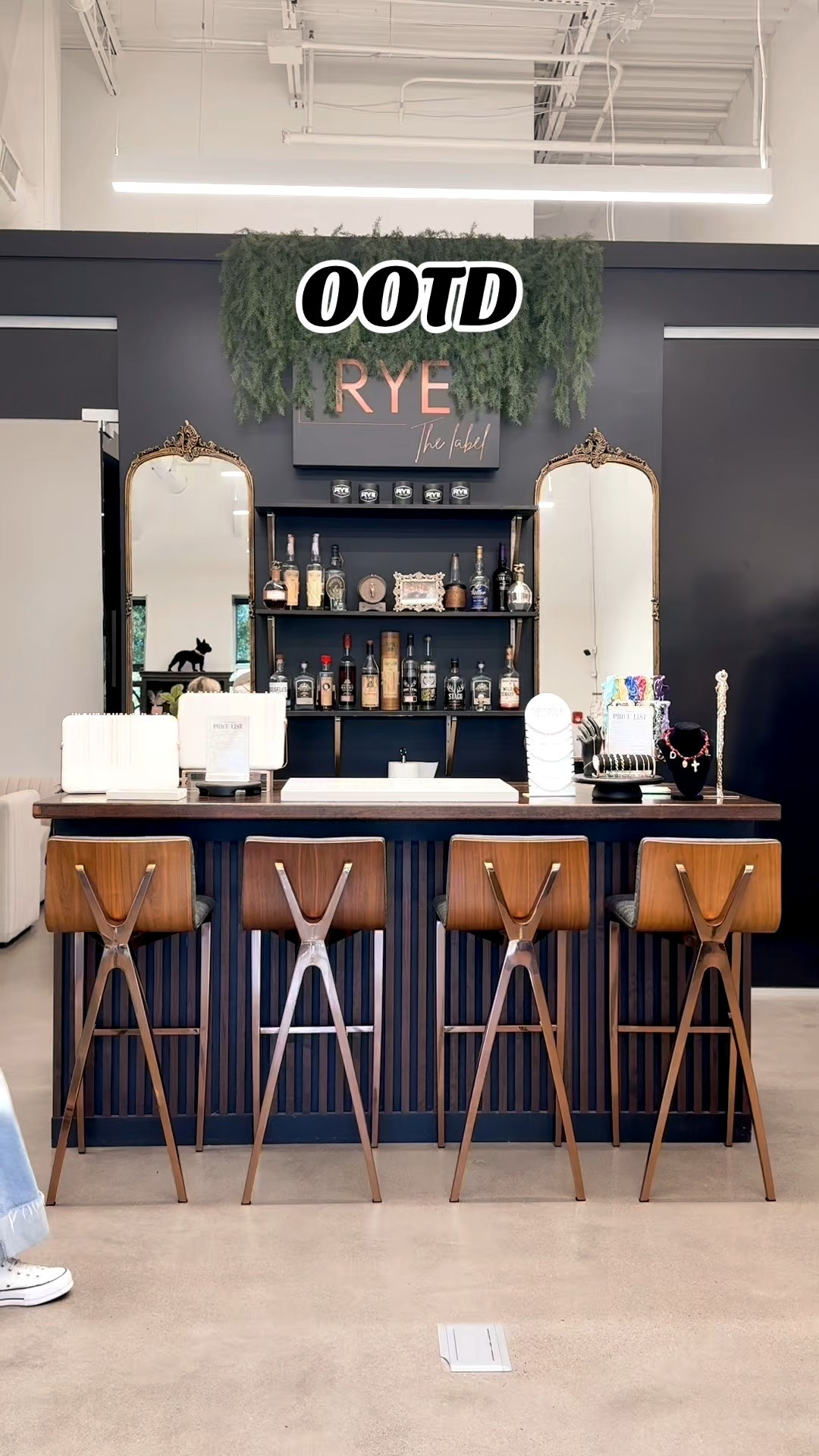 Casual per uuuuushhhh

#LTKActive #LTKSeasonal #LTKOver40