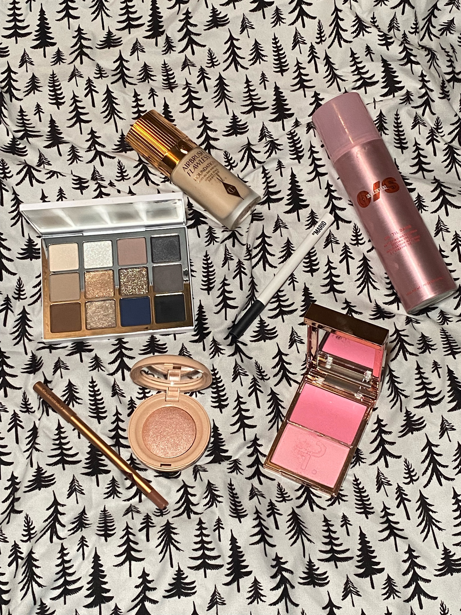 Makeup necessitiess

#LTKBeauty #LTKSeasonal #LTKStyleTip