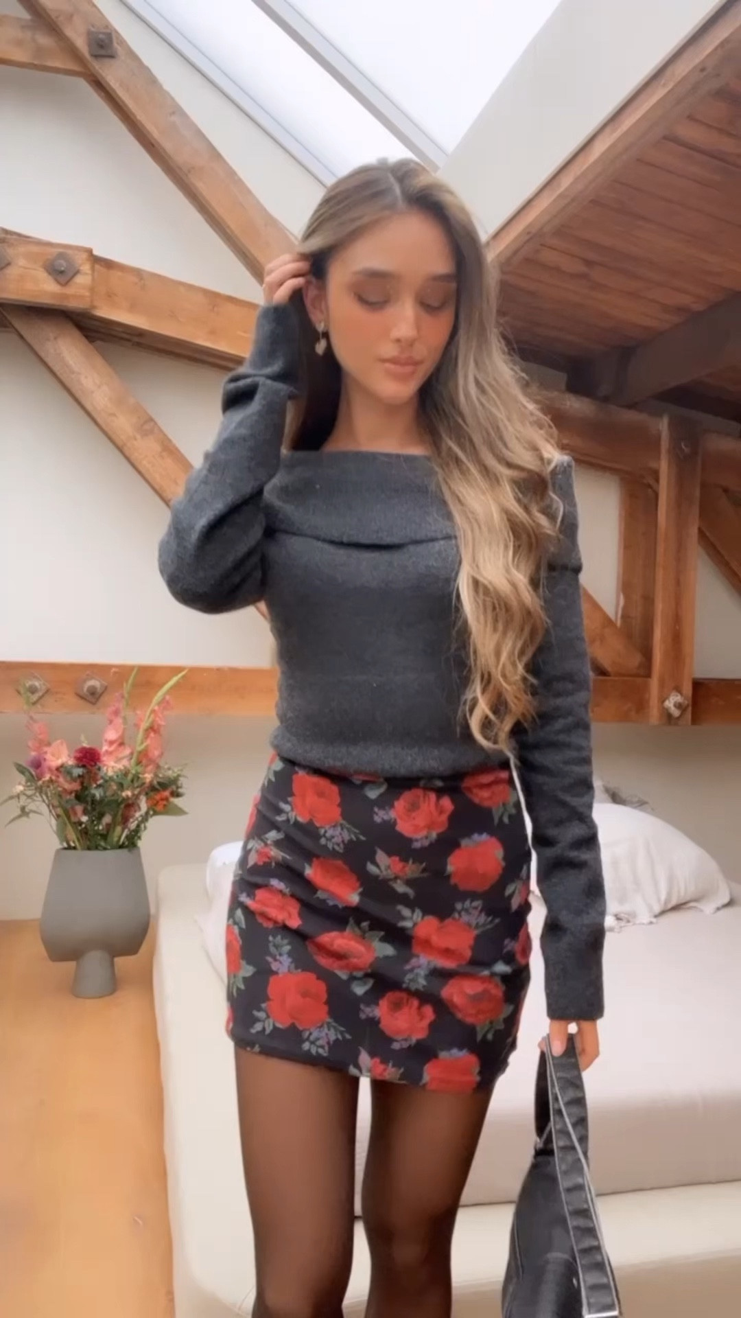 4 Stylish Fall/Autumn Outfits with tights and skirts🍂💕 at checkout shein code: sweetinstabella15


Off shoulder grey sweater, flower roses pattern pencil skirt, black tights, grey corset denim top, white button shirt, grey pleated skirt, oversized fall winter plaid grey black coat, black skinny winter scarf, denim shoulder bag, black pleated skirt, pattern tights, chain belt, off shoulder beige sweater 

- autumnoutfitinspo 
- ootdguide 
- autumnoutfits 
- tightsoutfit 
- falloutfitinspo 
- falloutfitideas 
- autumnvibes 
- fallfashion 
- oversized outfit fall 
- preppy outfit 
- pleated skirt


#LTKVideo #LTKeurope #LTKstyletip