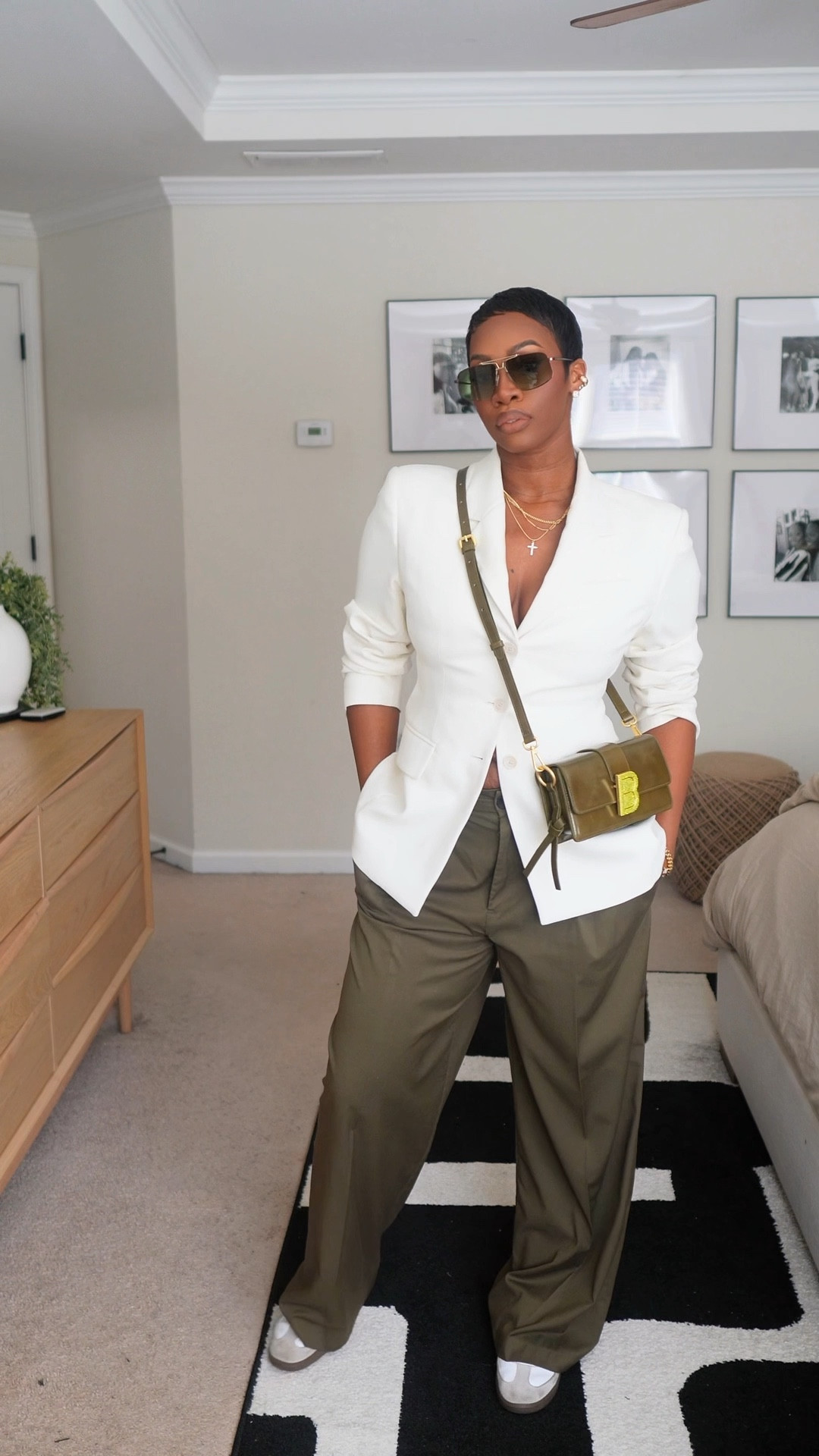 Elevate your casual look with a structured blazer 🤍 #structuredblazer #blazerlook #easyoutfit #elevatedcasual

#LTKgrwm #LTKootd