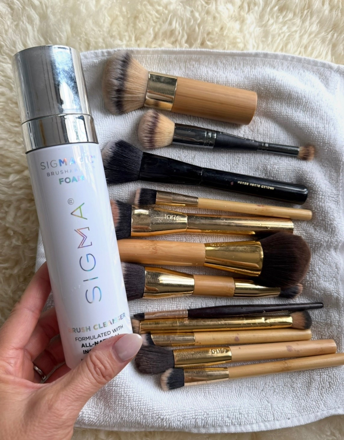 My fave makeup brushes and ckeanercleaner

#LTKSaleAlert #LTKGiftGuide #LTKOver40