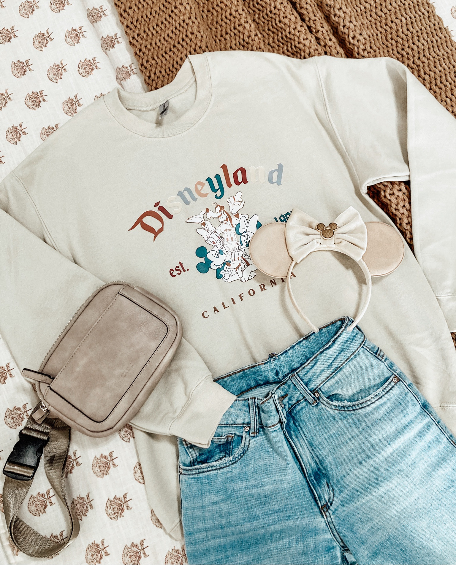 Disneyland must haves 🏰

Linked some items I’ll be taking in my trip! 



#LTKtravel #LTKbeauty