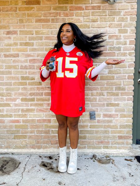 Looks like the chiefs are headed to Rihanna’s concert in a few weeks 🏈❤️✨ 

Jersey: men’s XL
Shoes: 8 
Bike shorts: large 

#LTKstyletip #LTKshoecrush