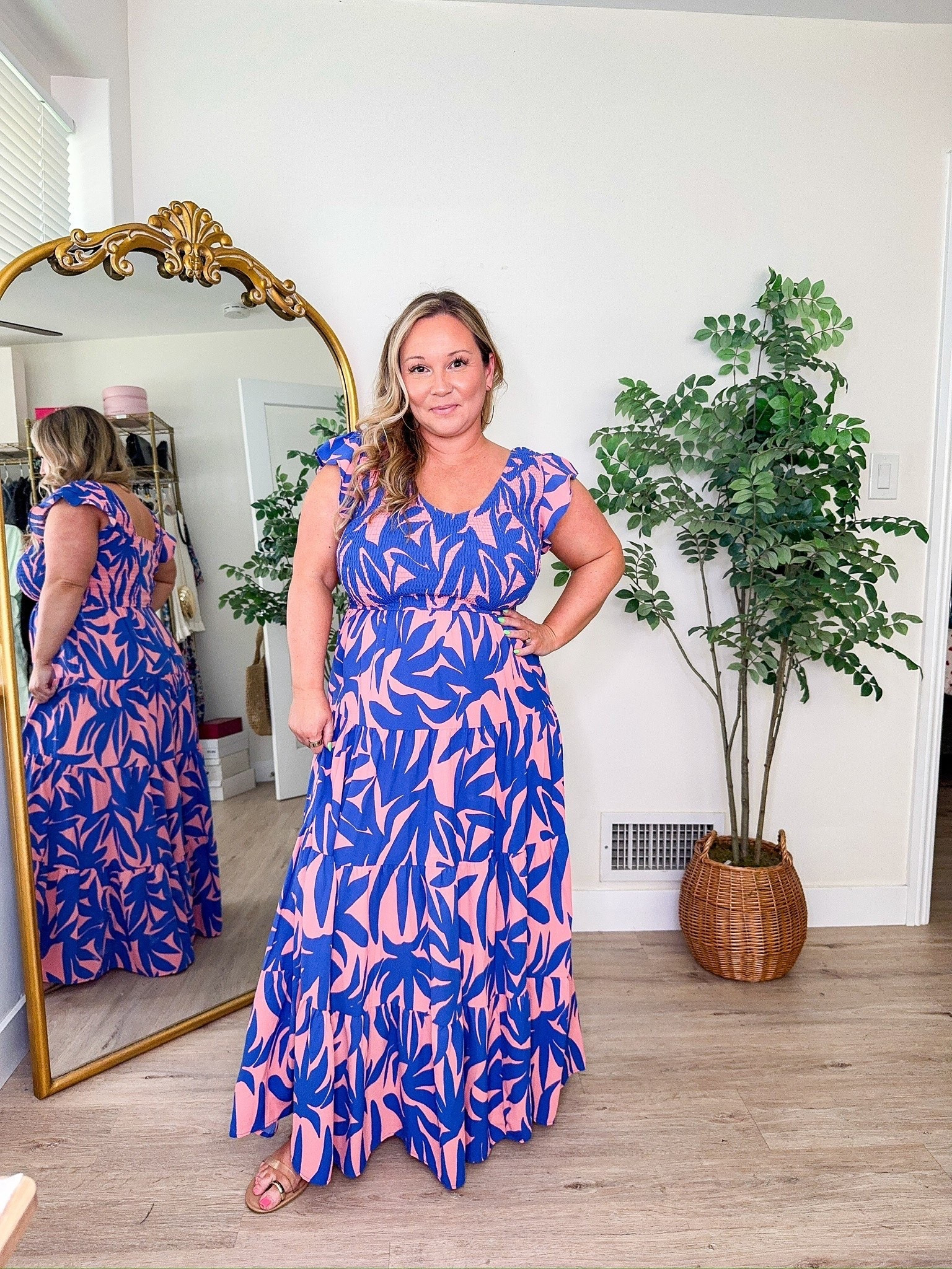Love this dress so much!!

Wearing a size large🥰



Summer outfits, summer dresses, ootd, seasonal, maxi dress, affordable, shelli enright, stylenright

#LTKSeasonal #LTKootd