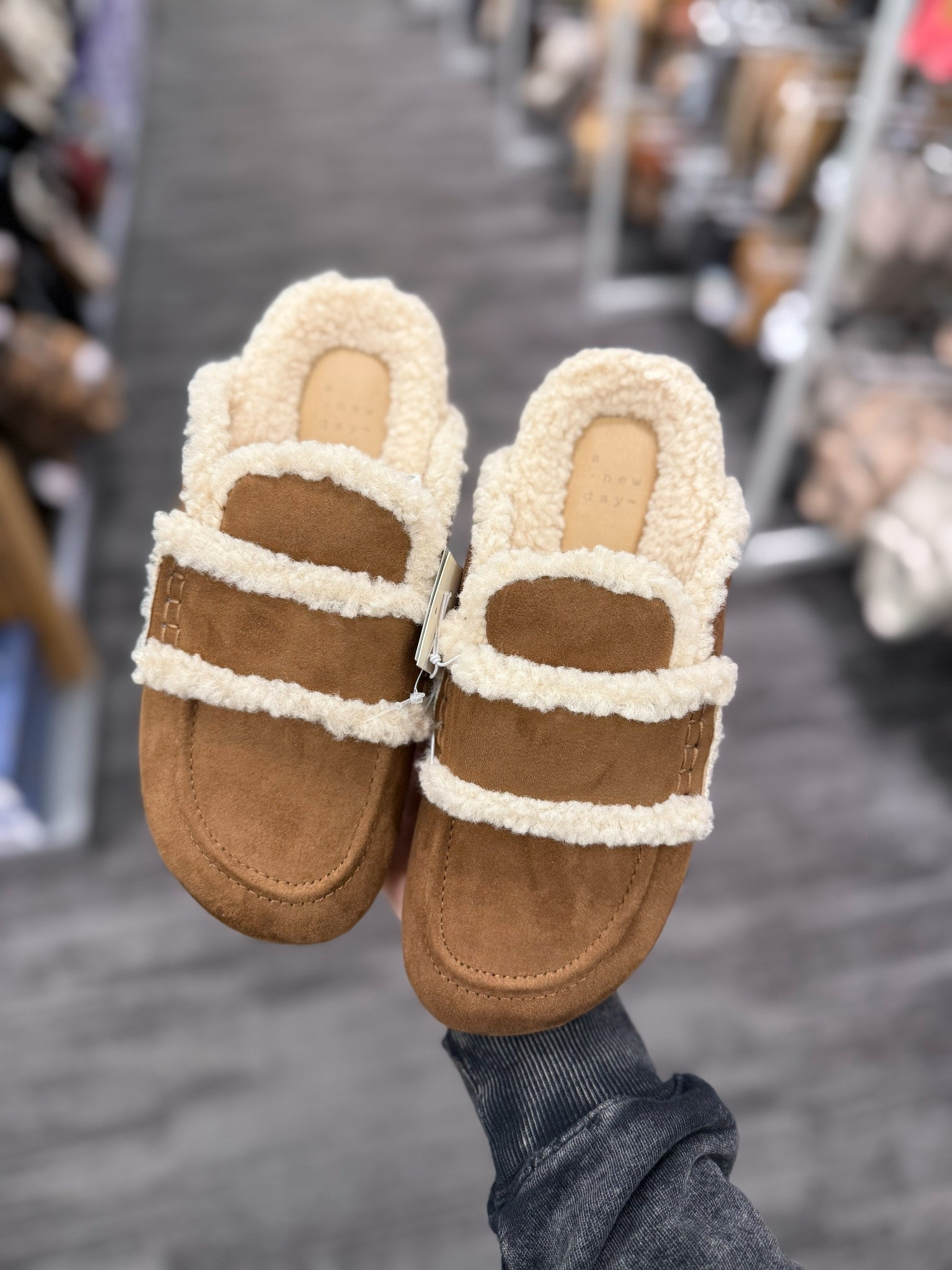 Cozy slippers at target 

#LTKSeasonal #LTKShoeCrush #LTKFindsUnder50