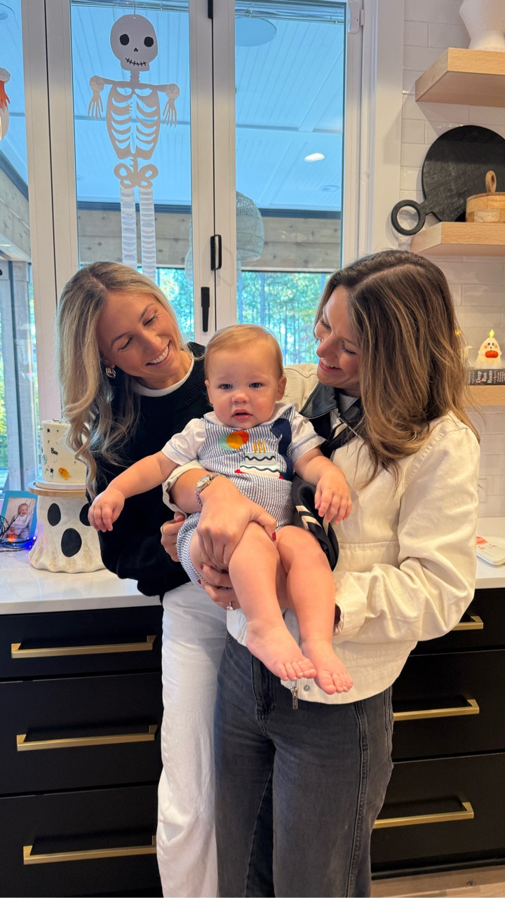 let’s be lexi’s personal stylist 

#wlw #lgbtq #wlwcouple #styling #fashion #ootd #outfits #outfitideas #trending #lesbian #fyp