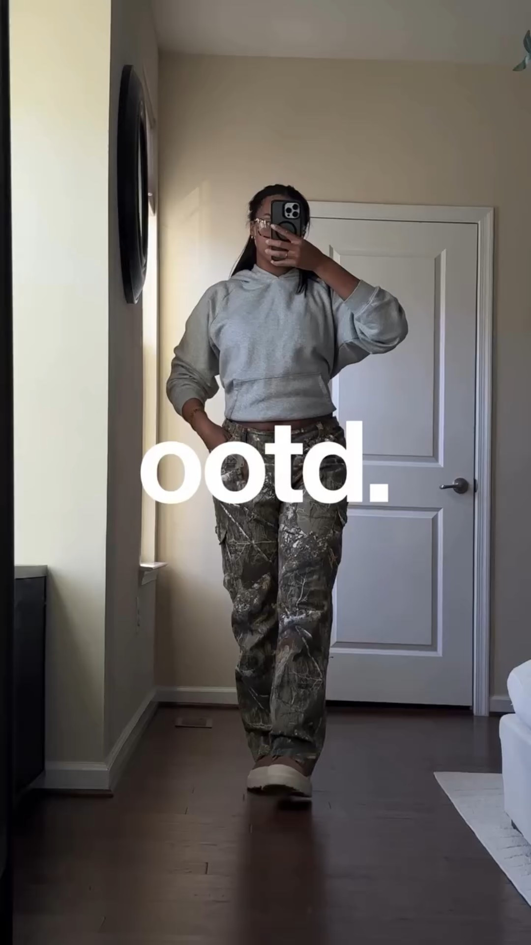 outfit of the day 🤎 

LARGE - pants 
MEDIUM - hoodie ( men’s ) 
-

follow me for more finds capsule finds! everything linked in my bio. 💌

#ootd #outfitinspo #capsulewardrobe

#LTKSaleAlert #LTKootd #LTKgrwm