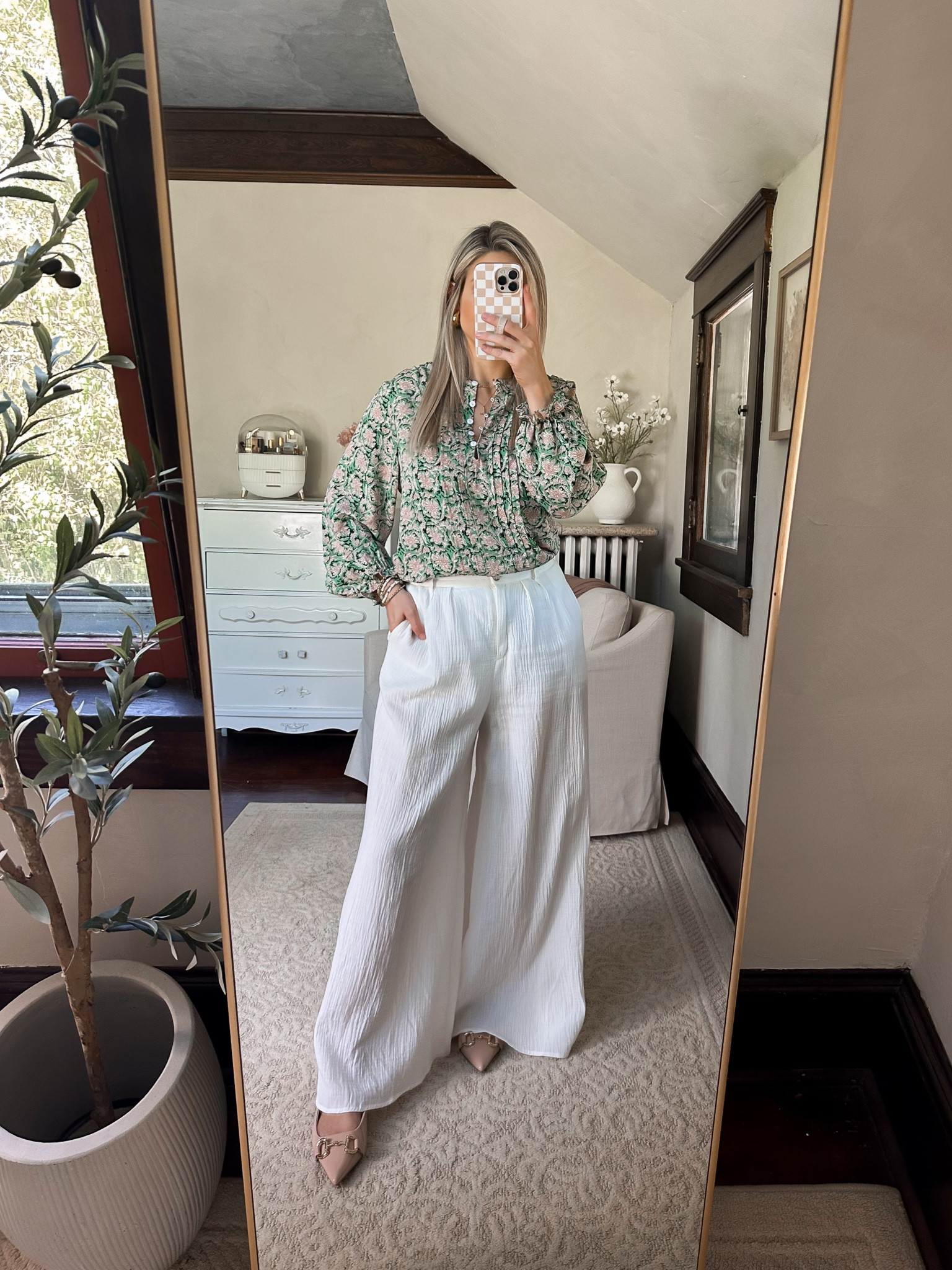 Favorite ever amazon blouse! Wearing size small
Amazon workwear
Amazon fashion finds 