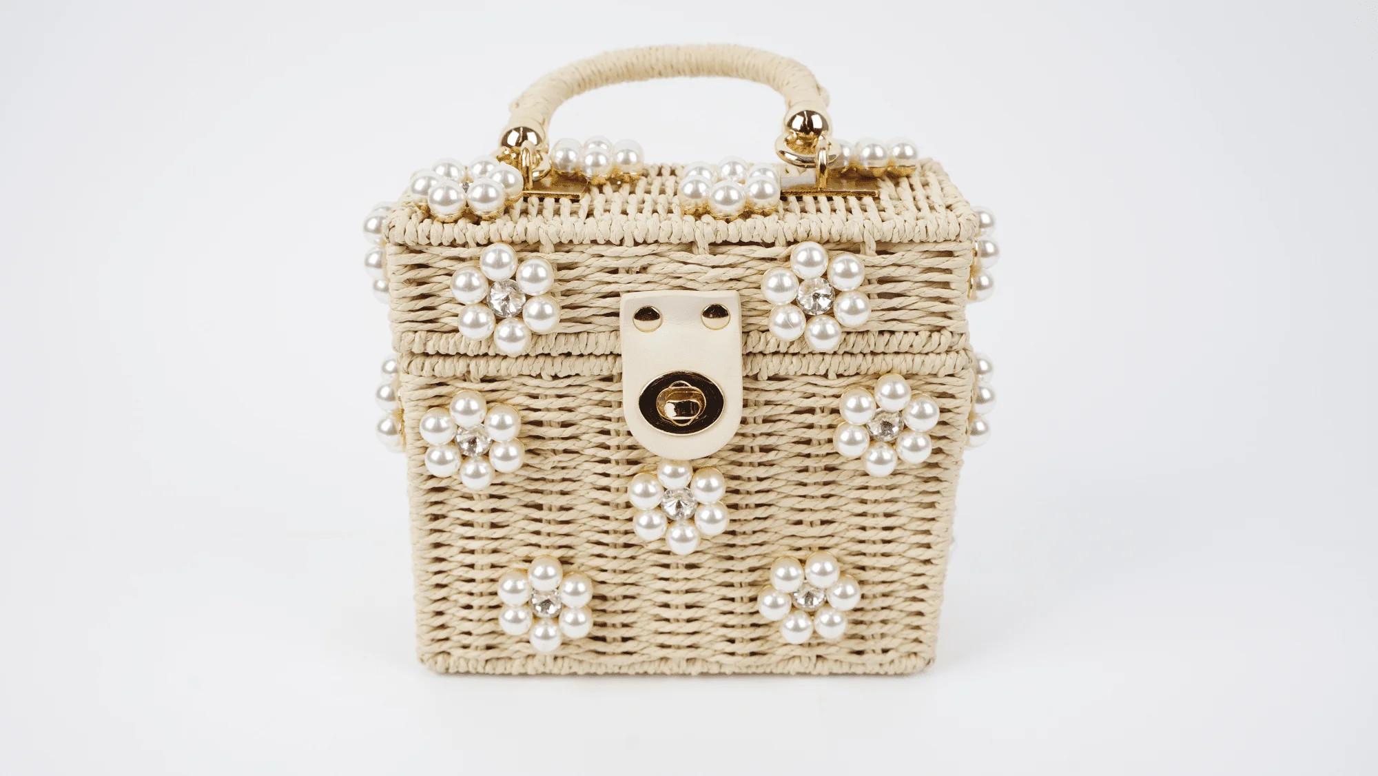 Pretty in Pearls Woven Flower Bag | LINNY CO LLC