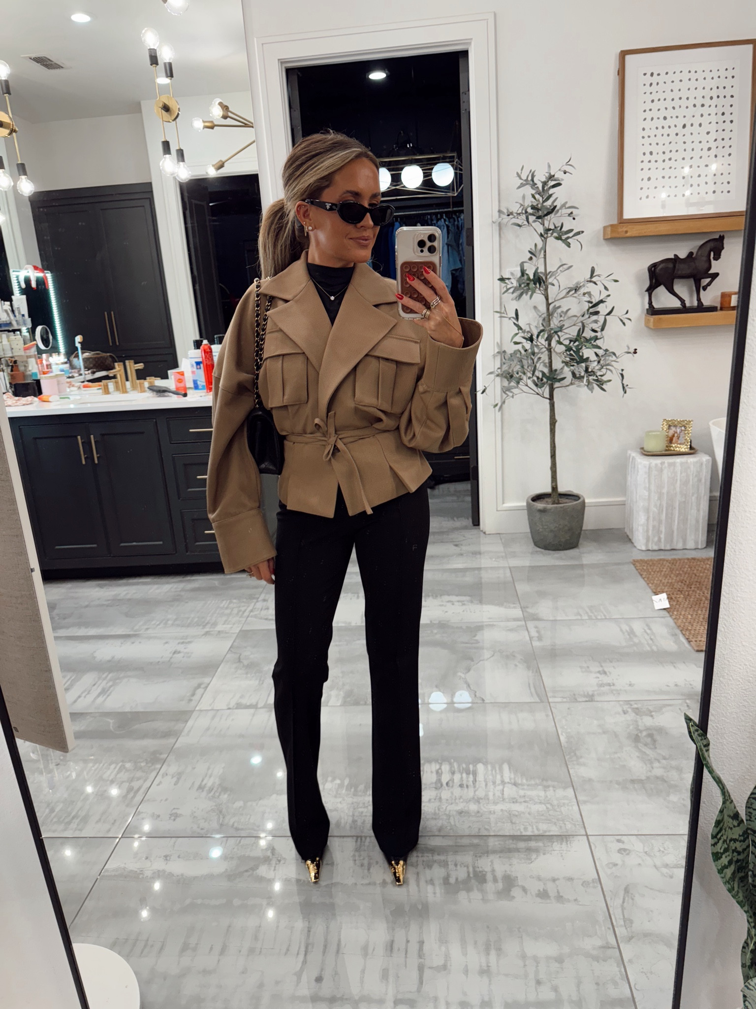 Xxs in top, YSL heels true to size and pants are old Zara so linked similar 

#LTKStyleTip #LTKHoliday