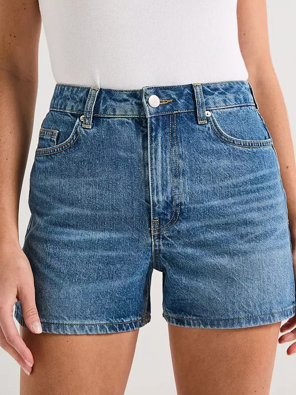 The Very Collection High Waist Mom Shorts - Mid Wash | Very (UK)