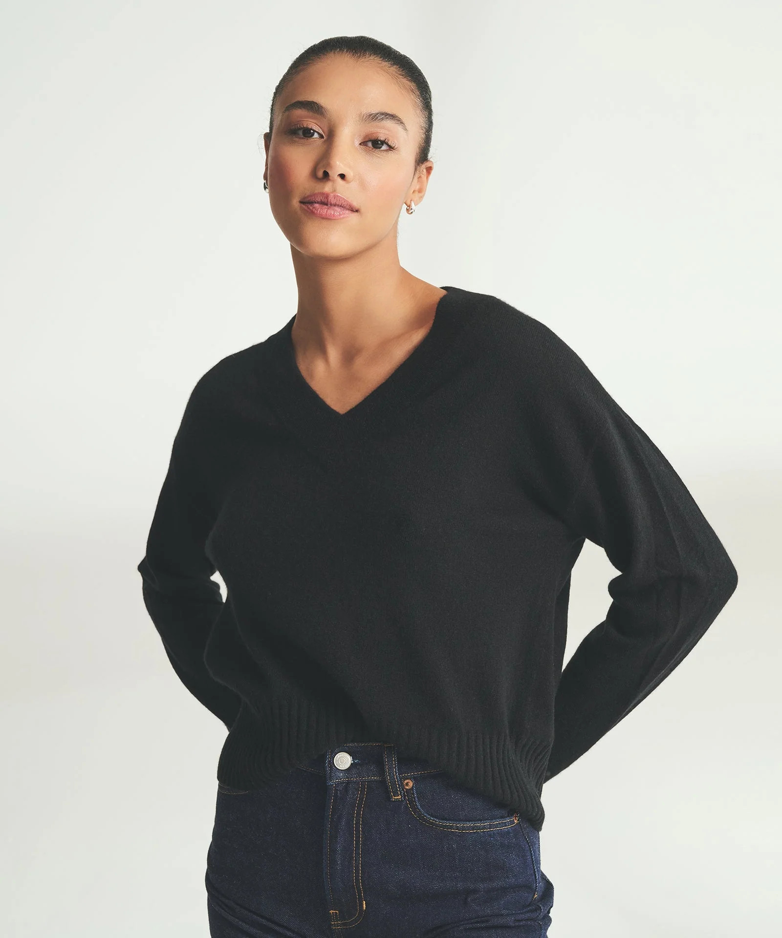 Signature Cashmere Classic V-Neck Sweater | NAADAM