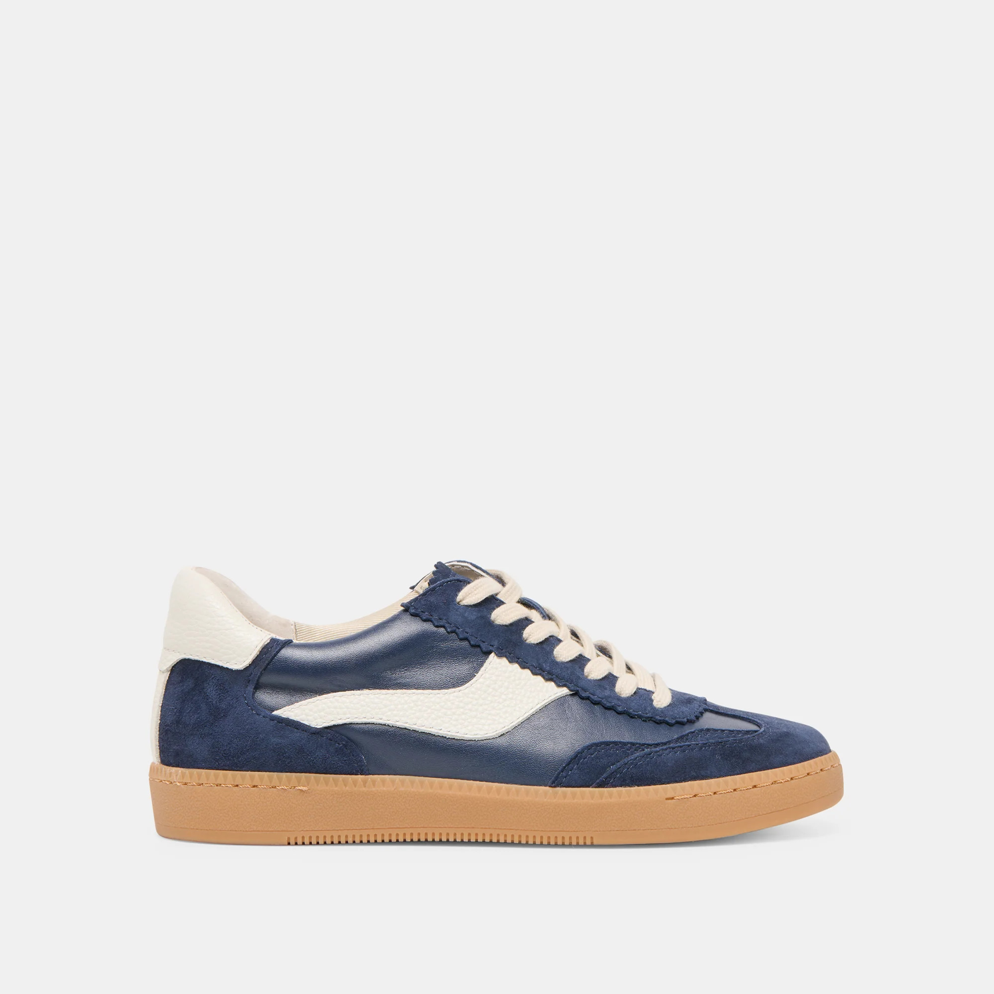 Notice Sneakers Navy Suede | DolceVita.com