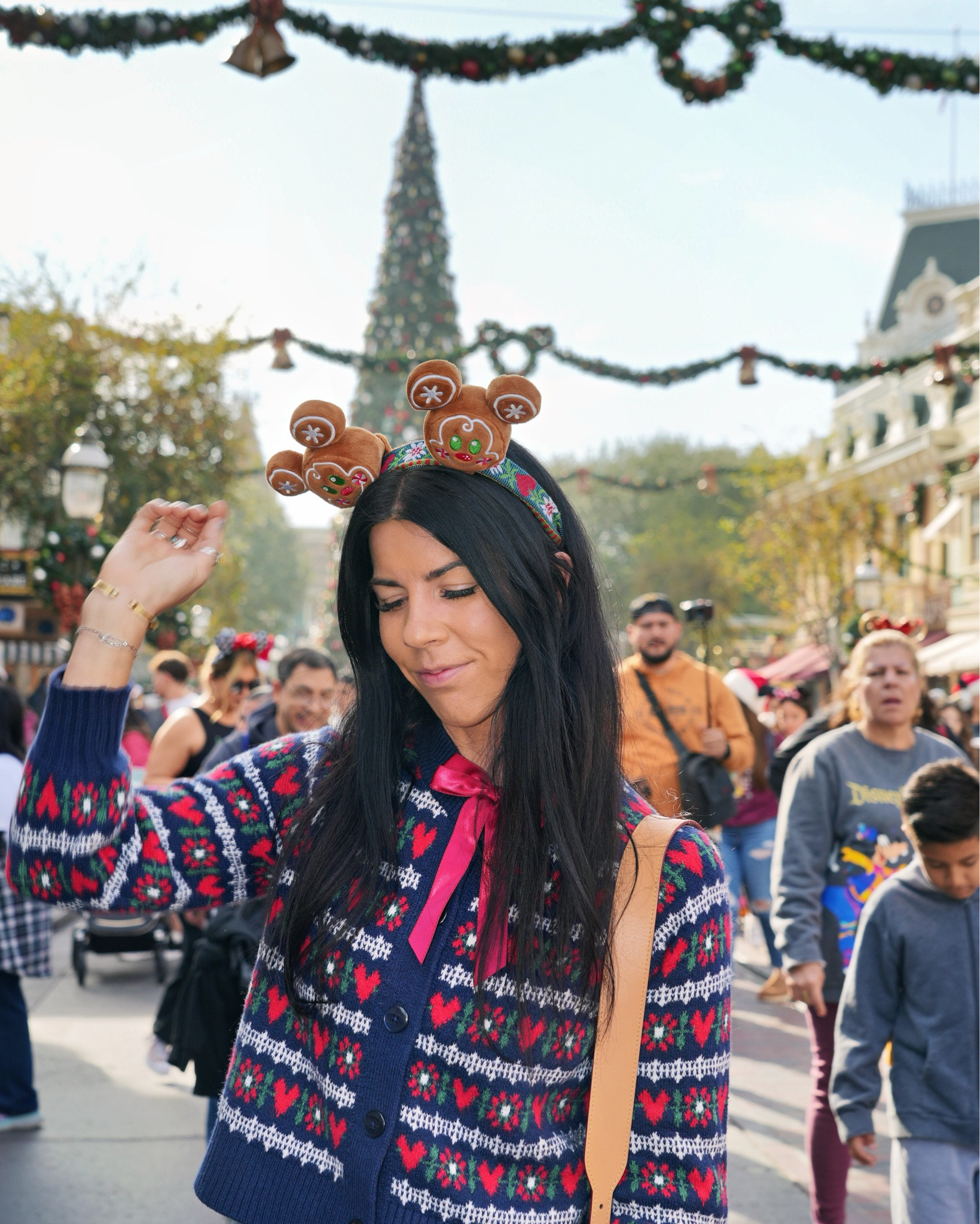 Disney Christmas ✨🎄❤️

#LTKHoliday #LTKTravel #LTKootd