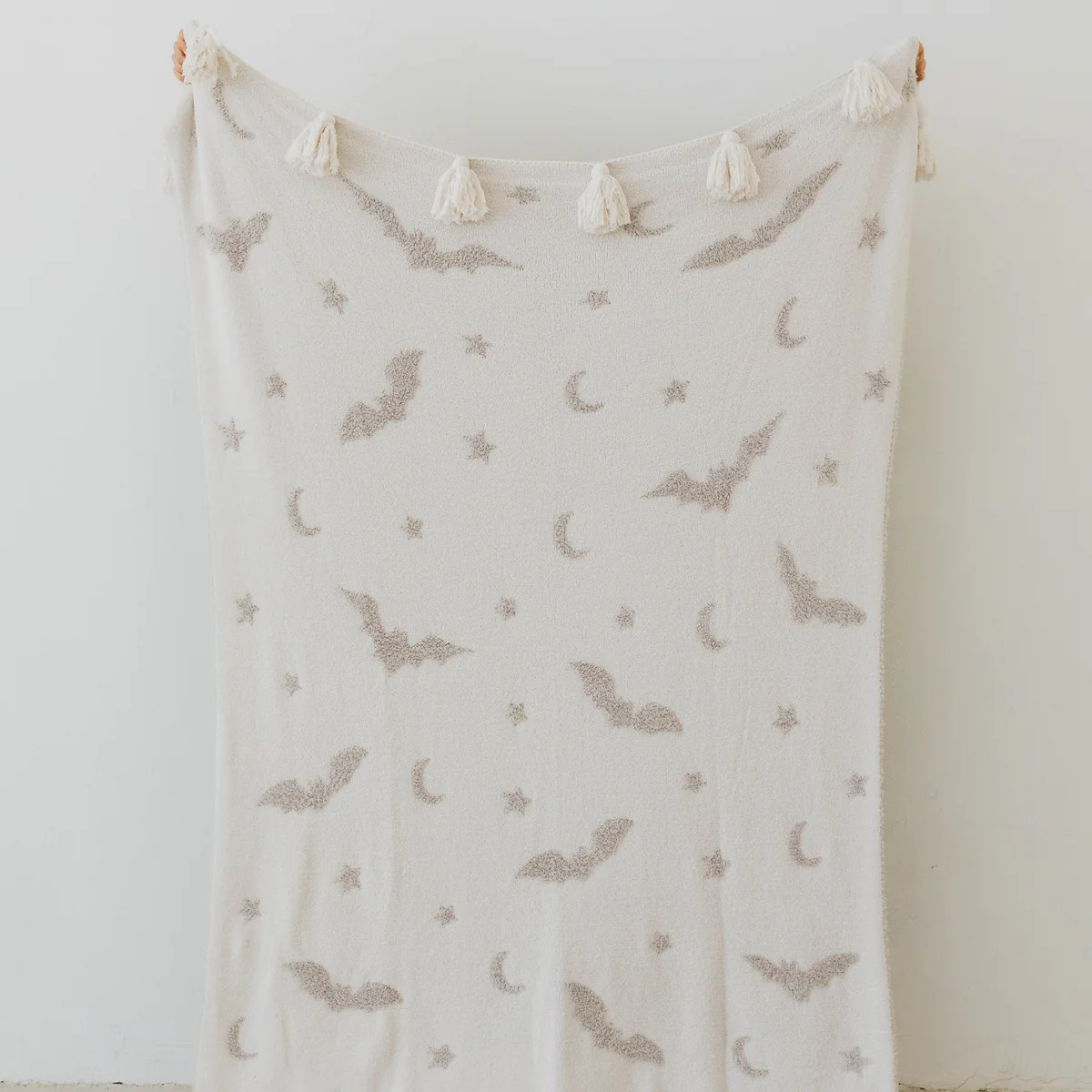 Bat Tassel Blanket (50*78) | Shop Staykation