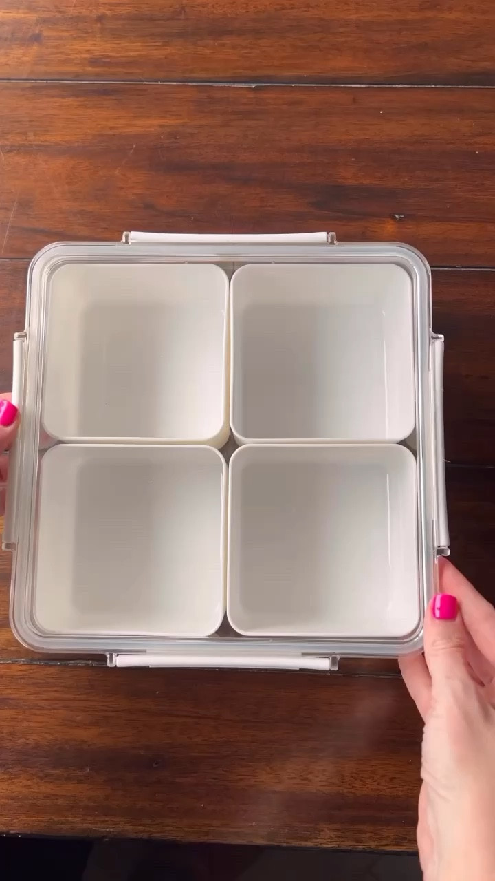 Love these containers!
Perfect to have fresh fruit ready to eat on busy evenings. #amazon #amazonfind #kitchenmusthaves #getorganized #amazonkitchenfinds #healthyfood #healthylifestyle

#LTKmidsize #LTKhome #LTKfindsunder50