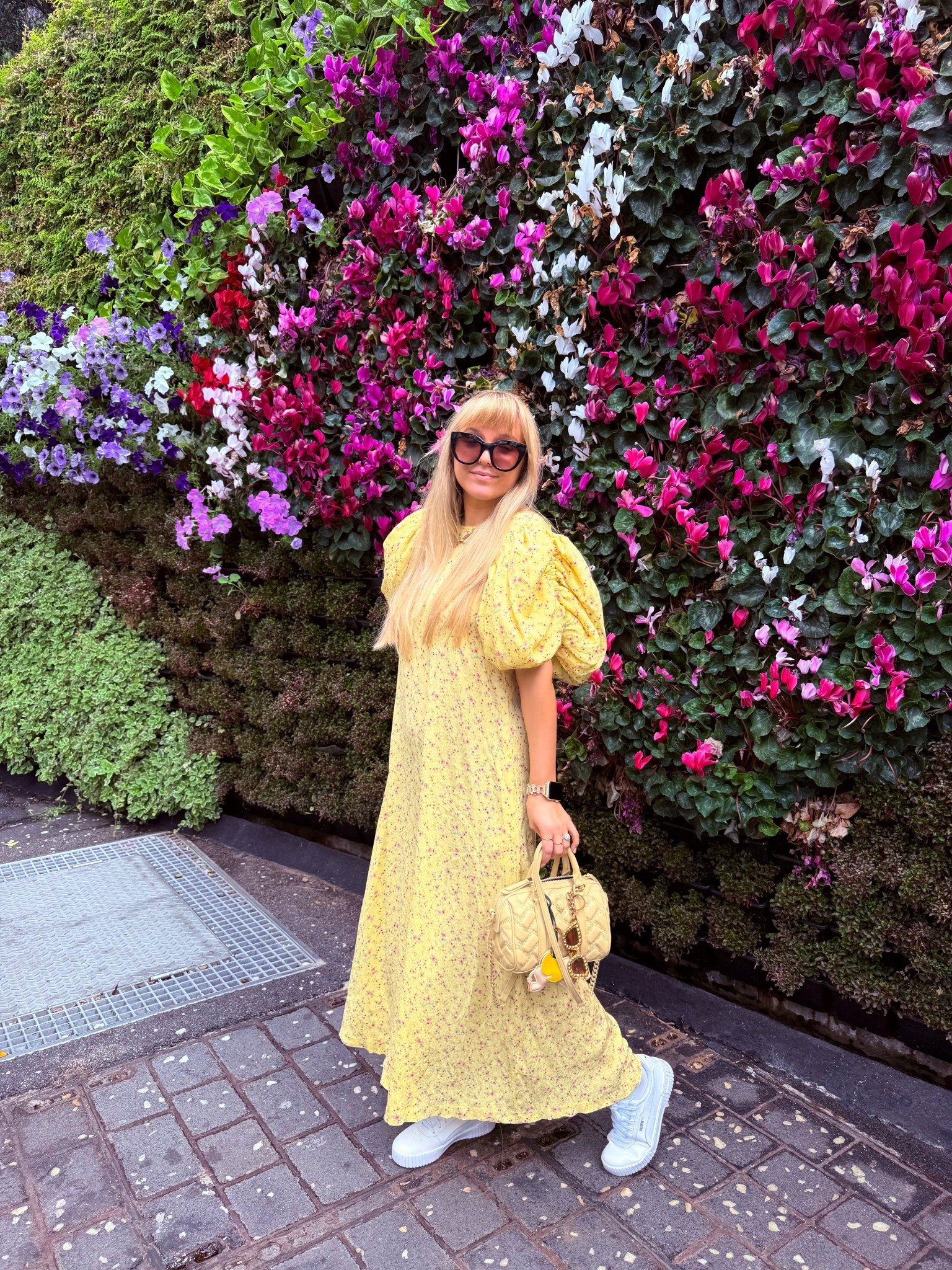 Serving sunshine with a side of florals 🌞💐
This Rotate Birger Christensen number makes me feel like the main character in a rom-com… set in a garden centre.
Follow along for more fashion moments and daydreams in bloom 💛 #StyleOnMyTerms