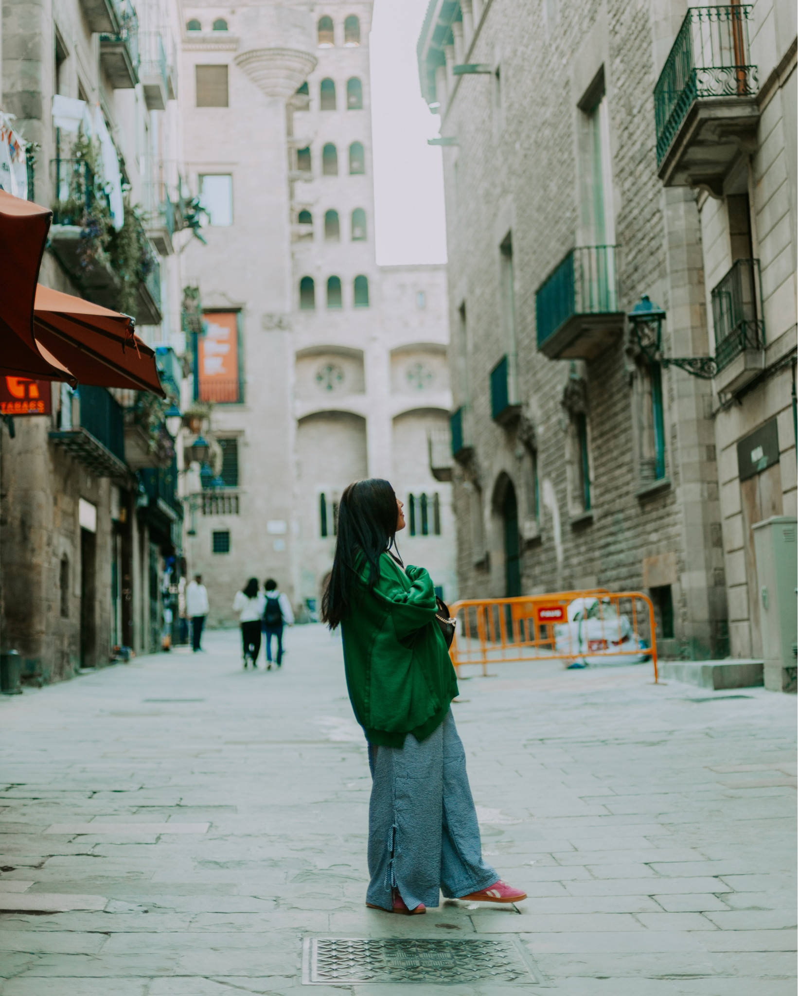 Barcelona fit 💚

#LTKMidsize #LTKStyleTip #LTKShoeCrush