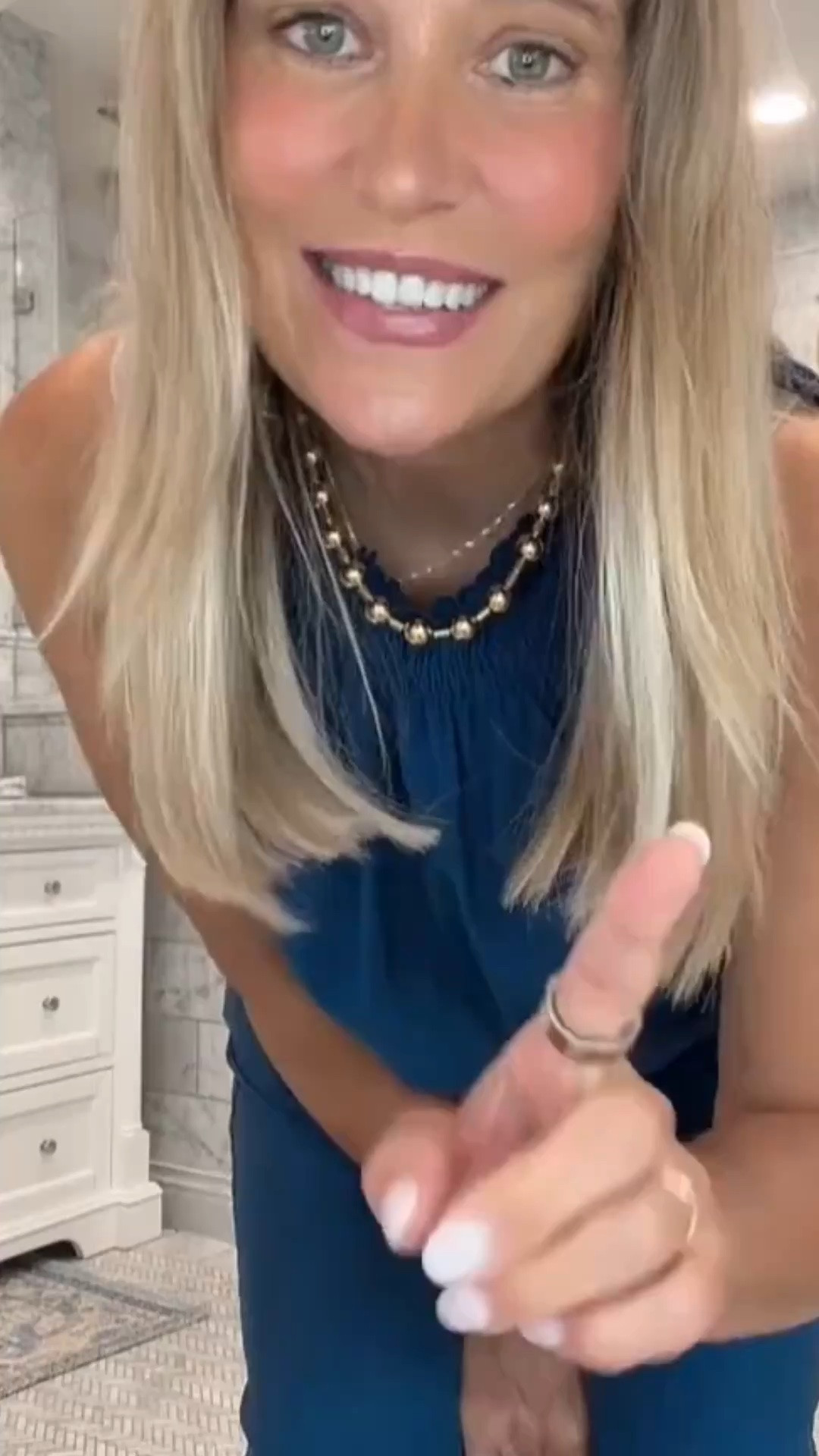 I found the cutest Amazon finds for less, and they look so much more expensive than they are. The quality is unbelievable! So easy to throw on in the morning!

#LTKSeasonal #LTKOver40 #LTKMidsize