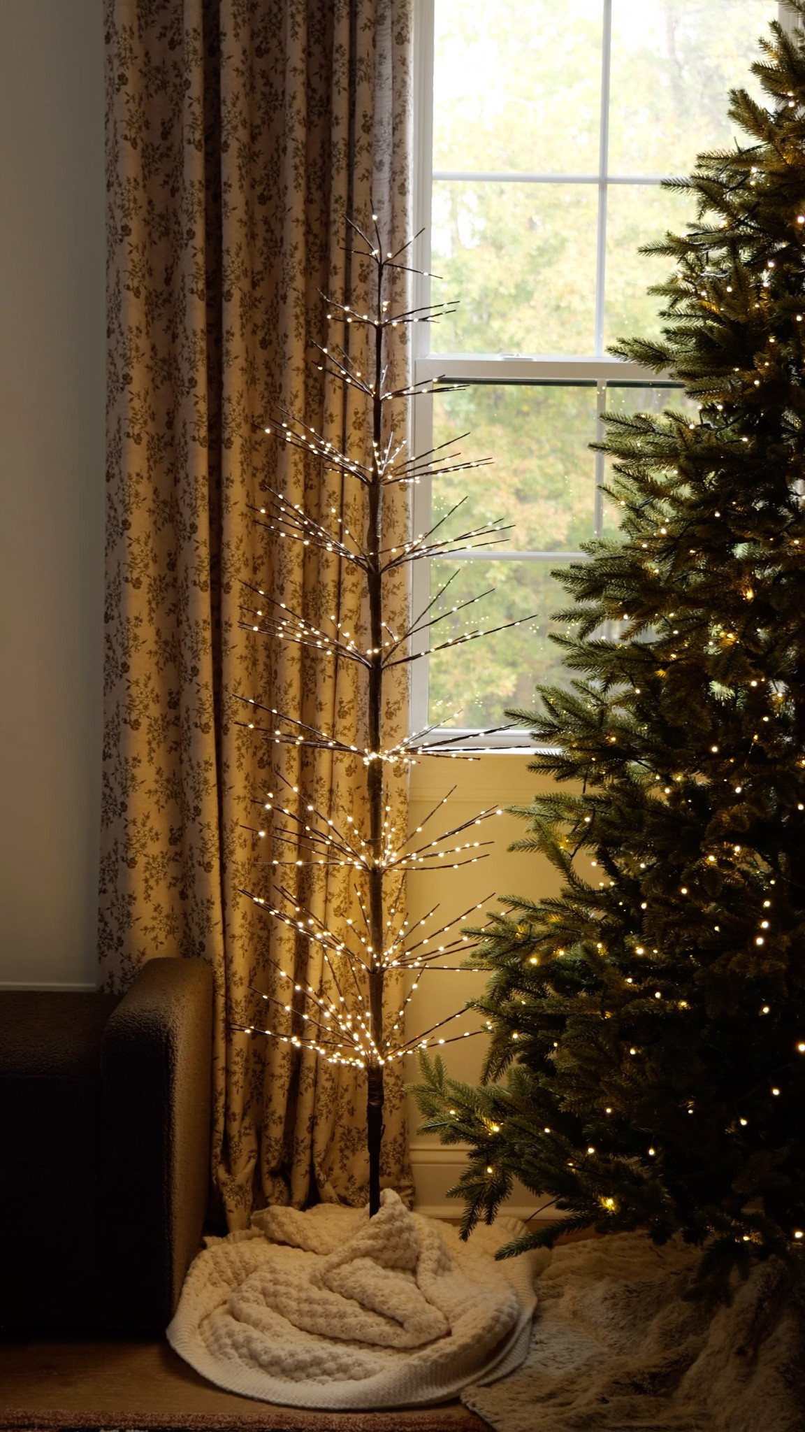 An Amazon Christmas find that will shock you with the price! This 6’ tree is just so perfect for the holiday season. 

#ad

#LTKHoliday #LTKSeasonal