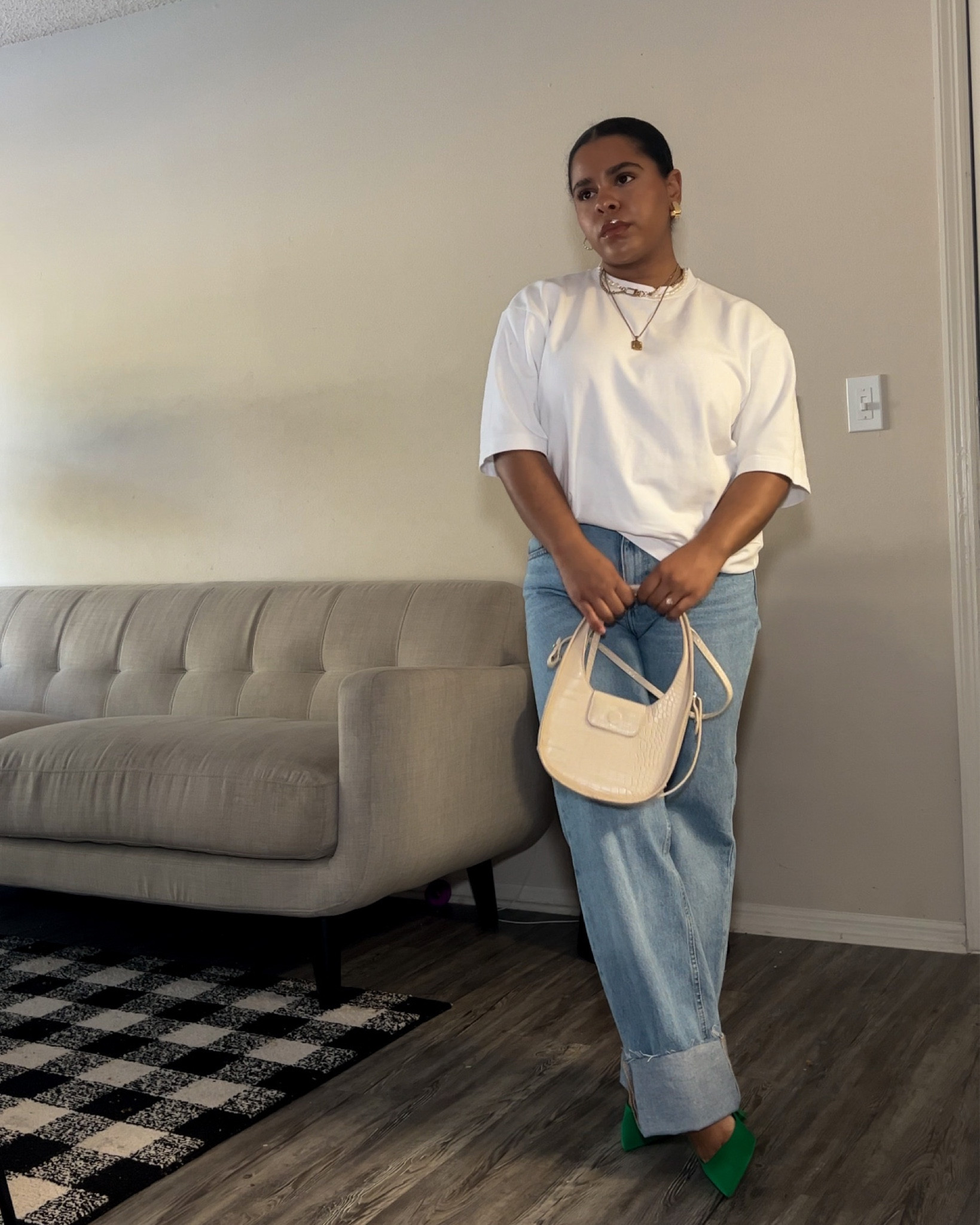 T-shirt and jeans outfit inspo 

#LTKstyletip