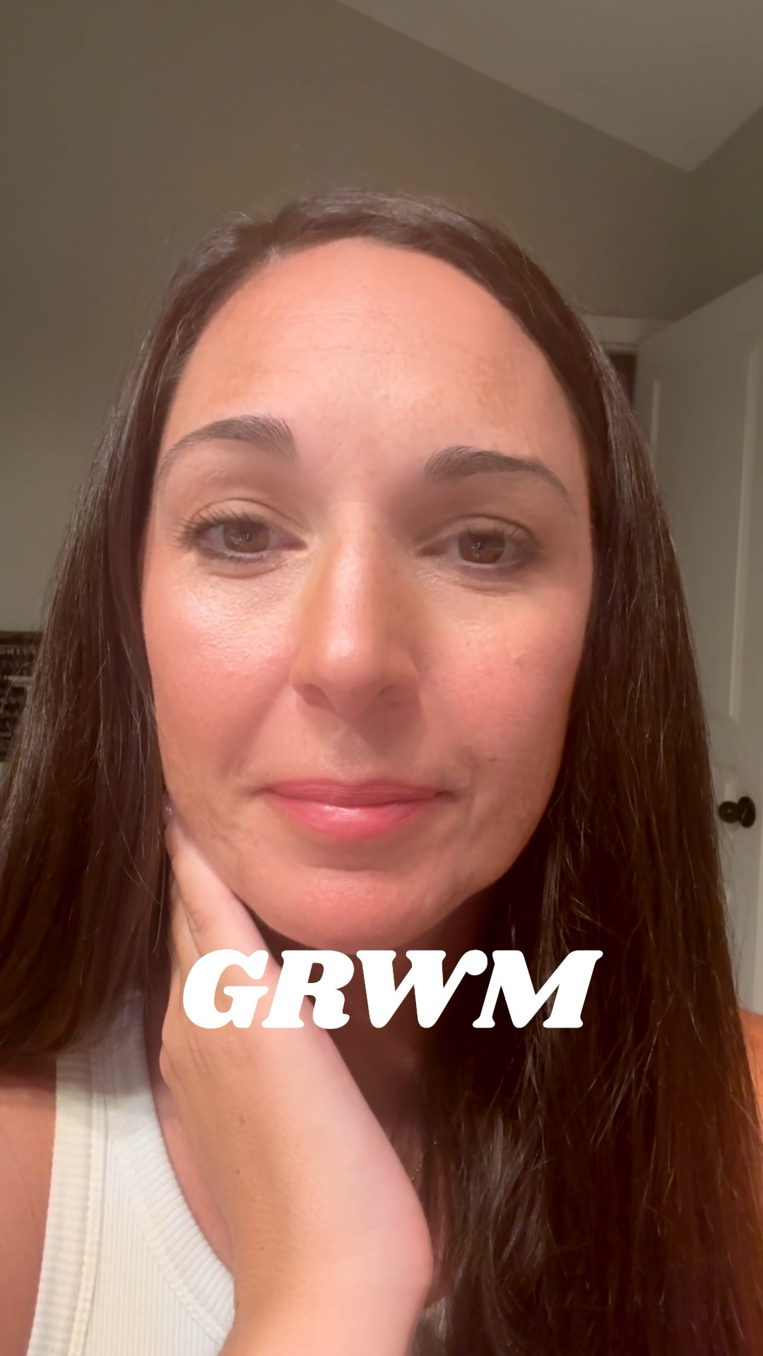 Let’s talk my favorite products that I use EVERYDAY! 

GRWM as I show you how good that 22 eyeshadow is from Giorgio Armani while also highlighting all of my faves:
EltaMD tinted primer with spf! #eltamd 
Milk primer#milkcosmetics 
Laura Gellar pallet #lauragellar 
Thrive Mascara #thrive 
Tarte concealer


#LTKBeauty #LTKFindsUnder50